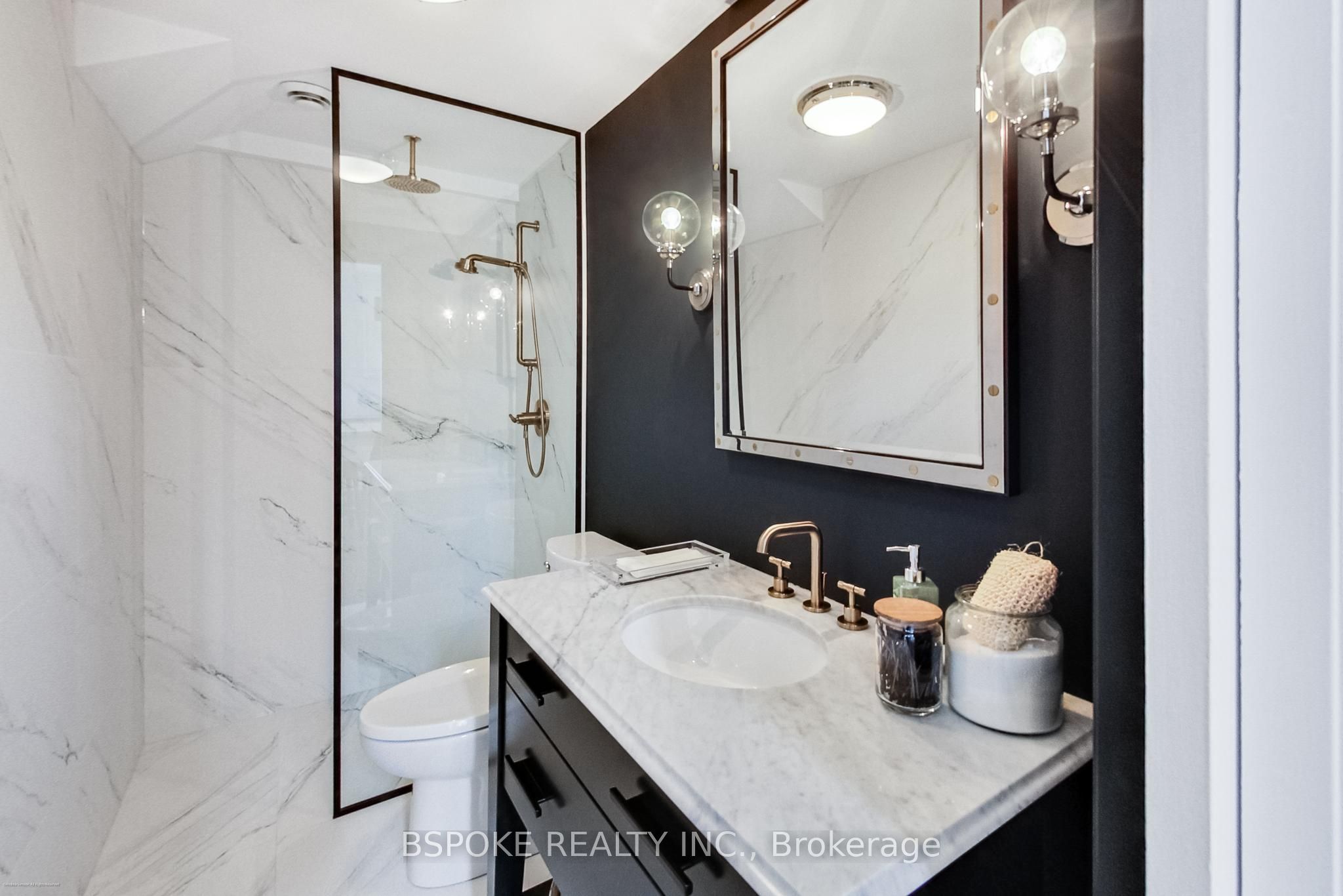 578 Kingston Road W Property Photo 19