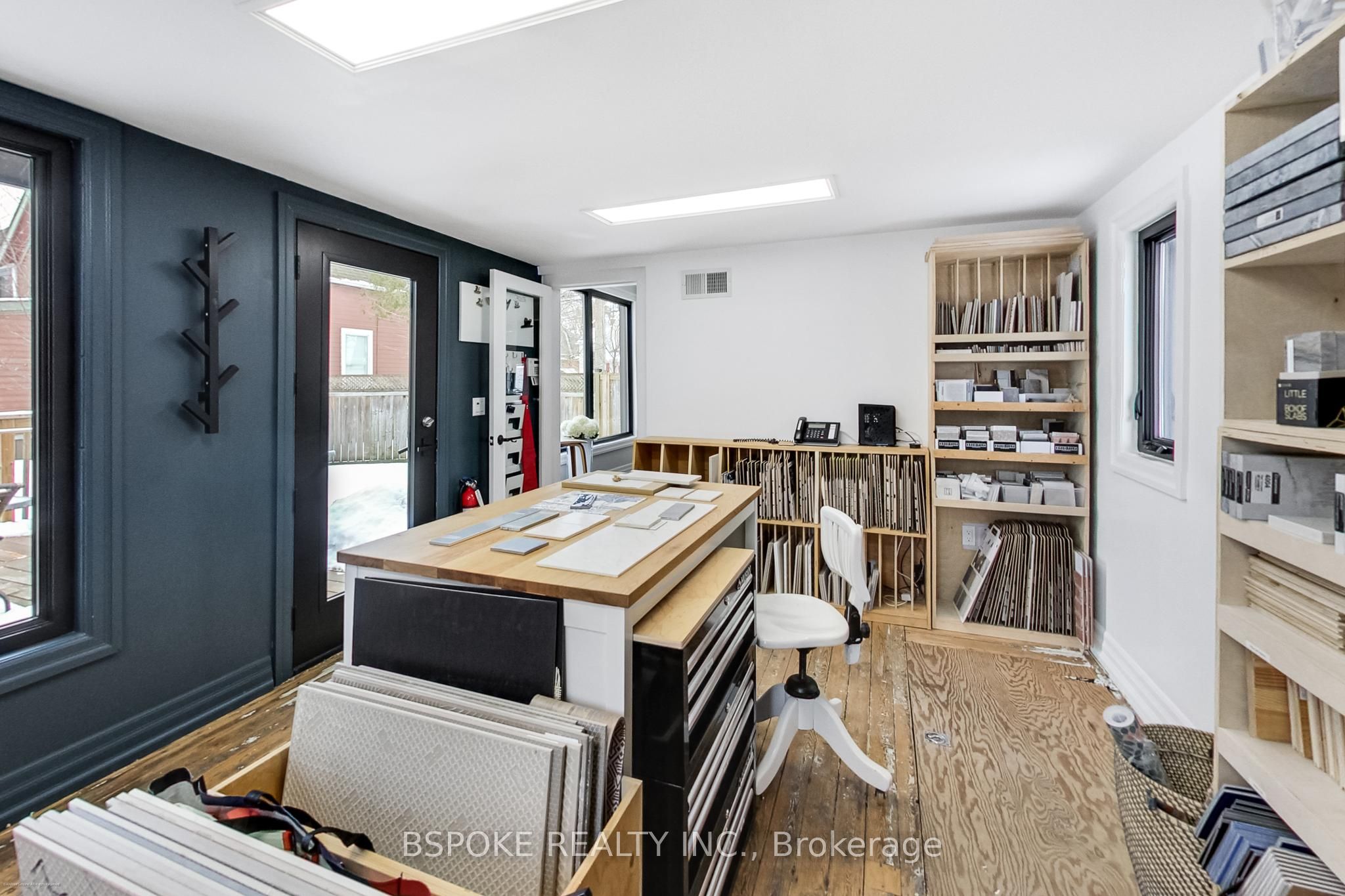 578 Kingston Road W Property Photo 33