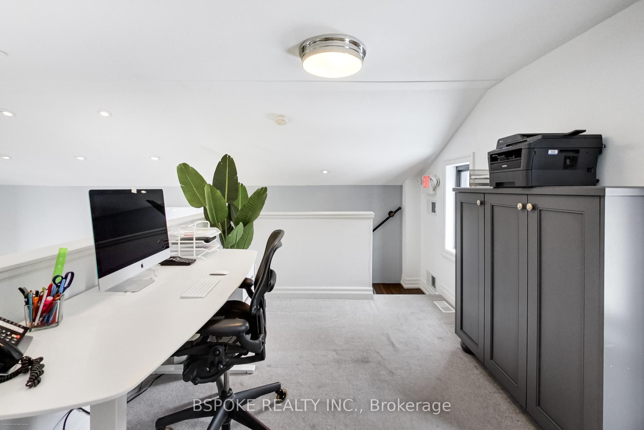578 Kingston Road W Property Photo 35