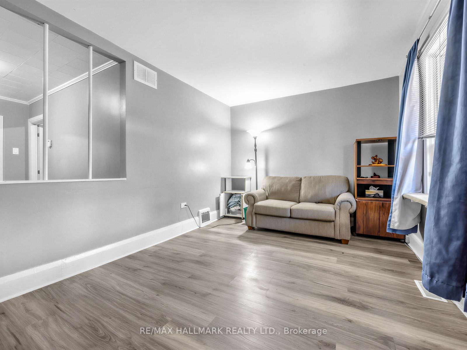 201 Linsmore Crescent Property Photo 5