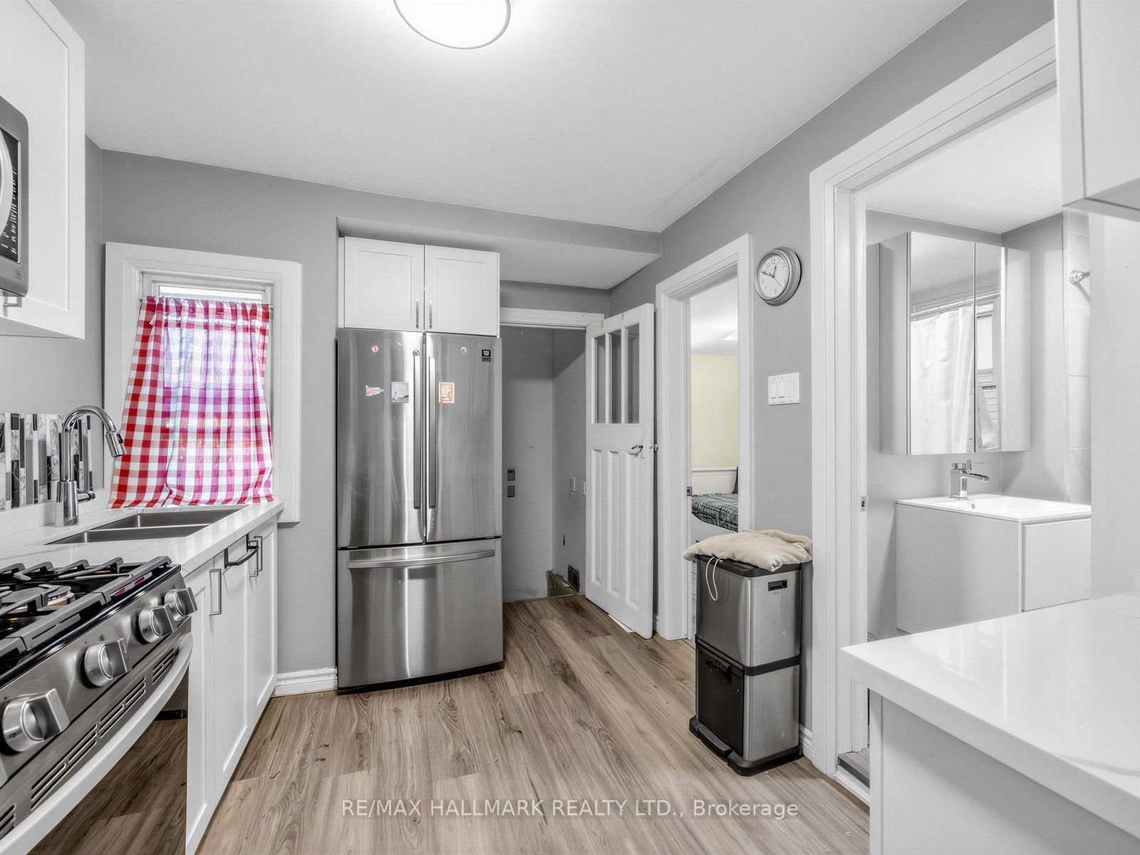 201 Linsmore Crescent Property Photo 13