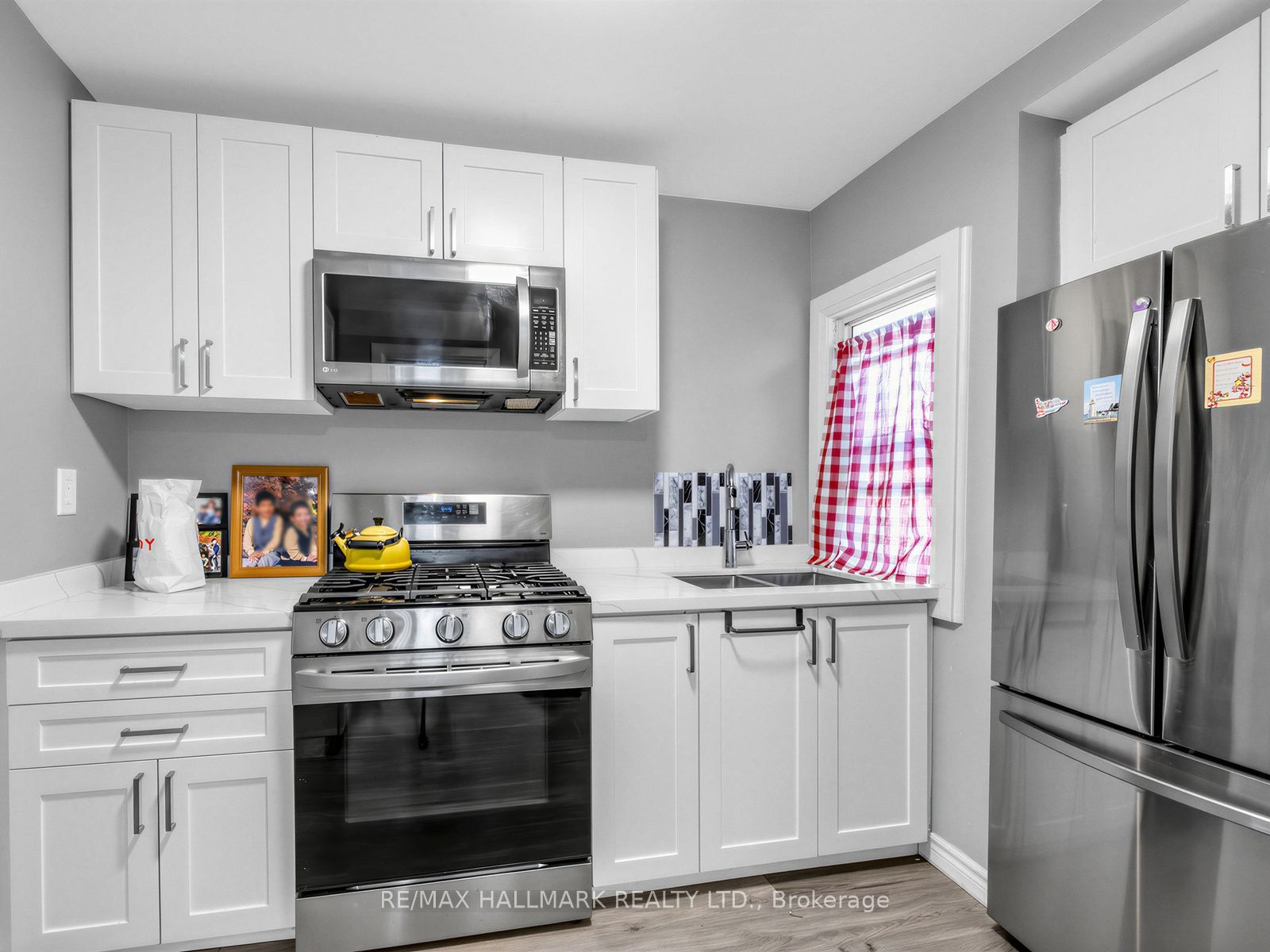 201 Linsmore Crescent Property Photo 14