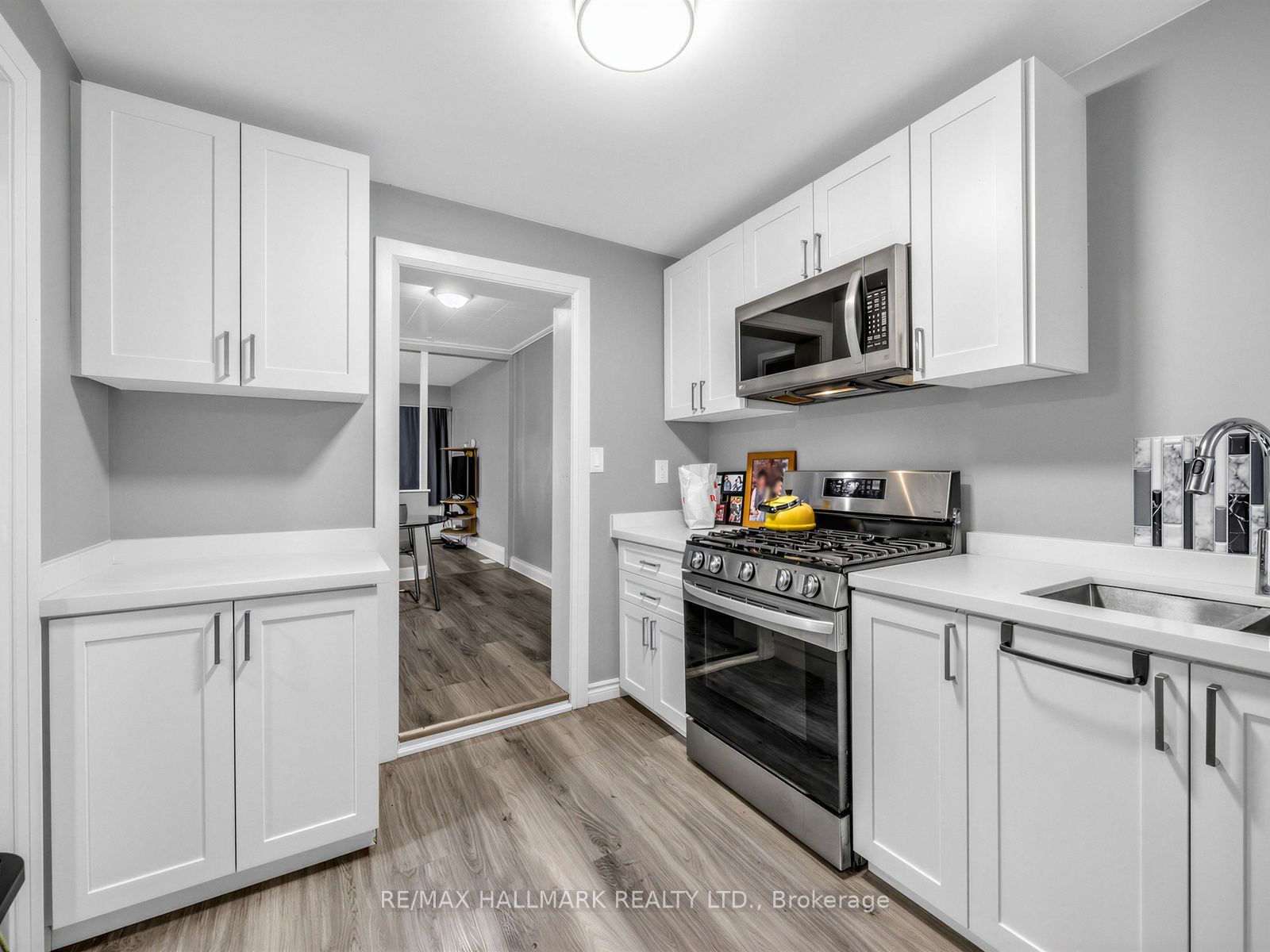 201 Linsmore Crescent Property Photo 15