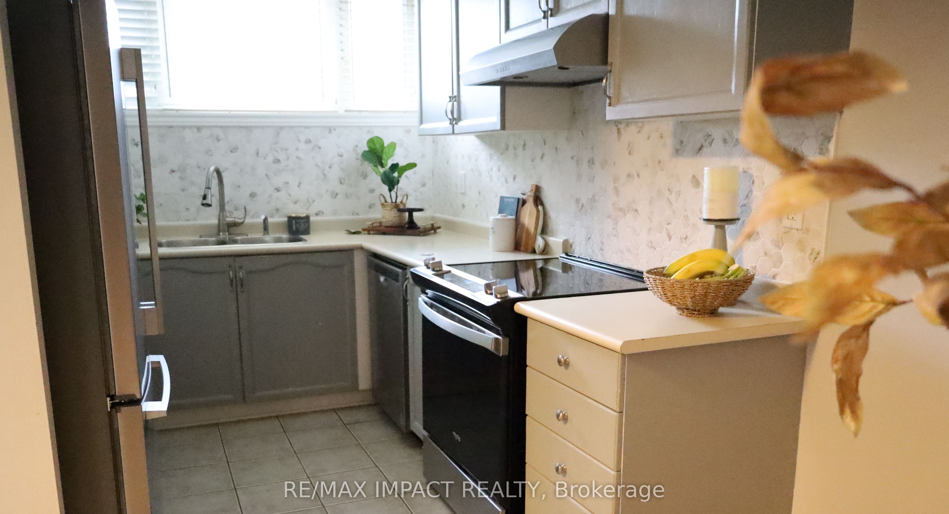11 Fenwick Avenue Property Photo 3
