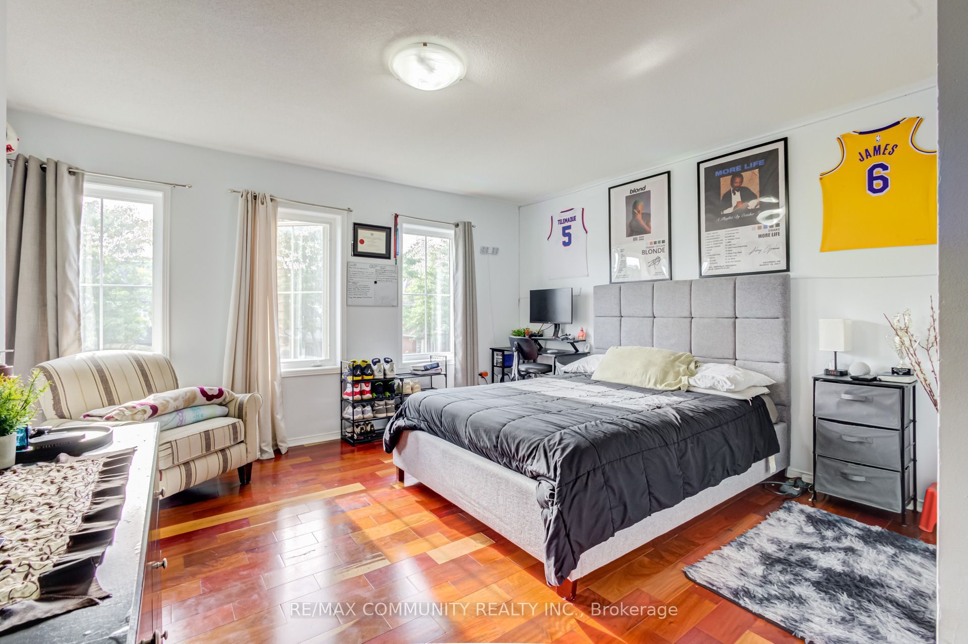19 Tiller Street Property Photo 31