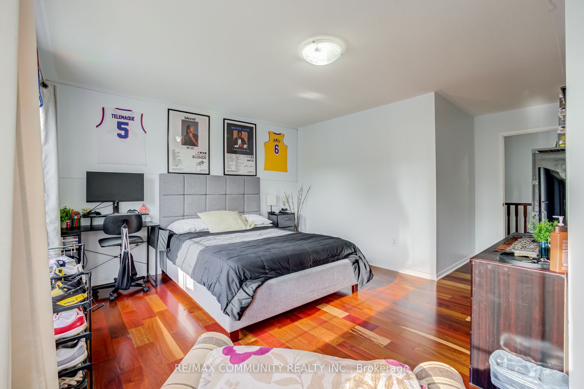 19 Tiller Street Property Photo 33