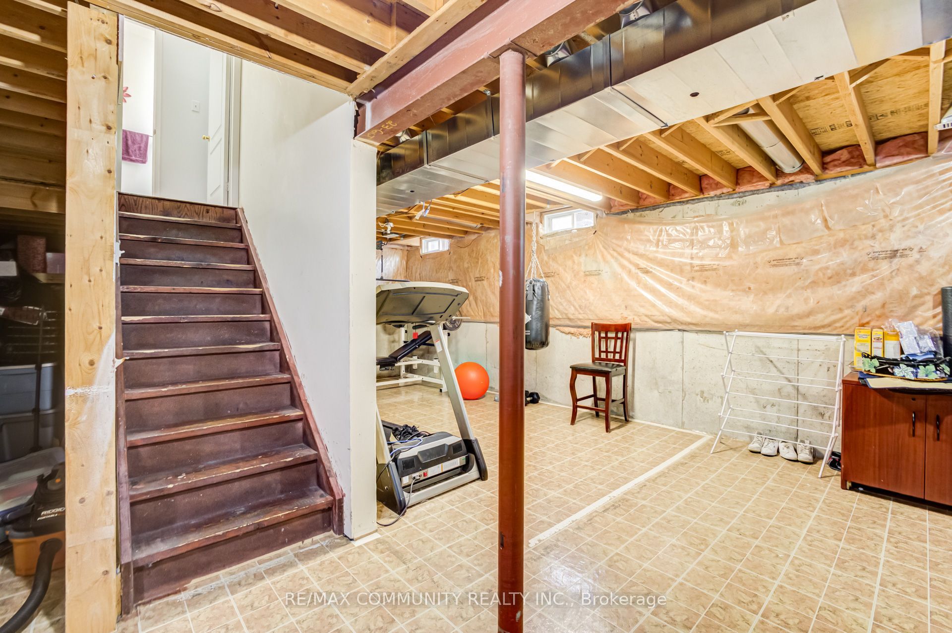 19 Tiller Street Property Photo 38