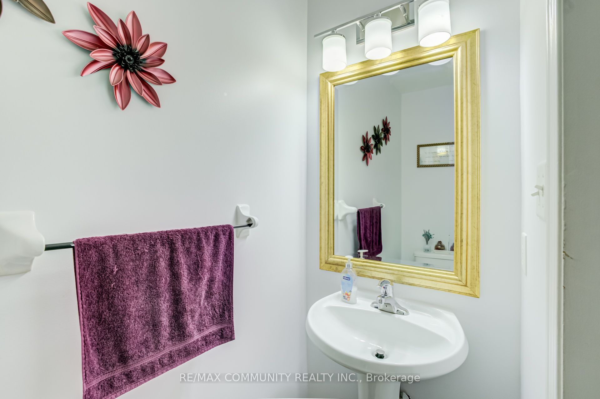 19 Tiller Street Property Photo 49