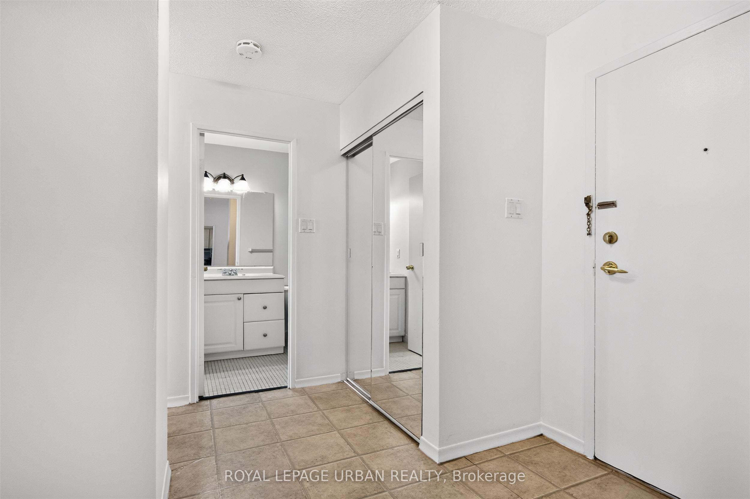 1135 Logan Avenue 703 Property Photo 7