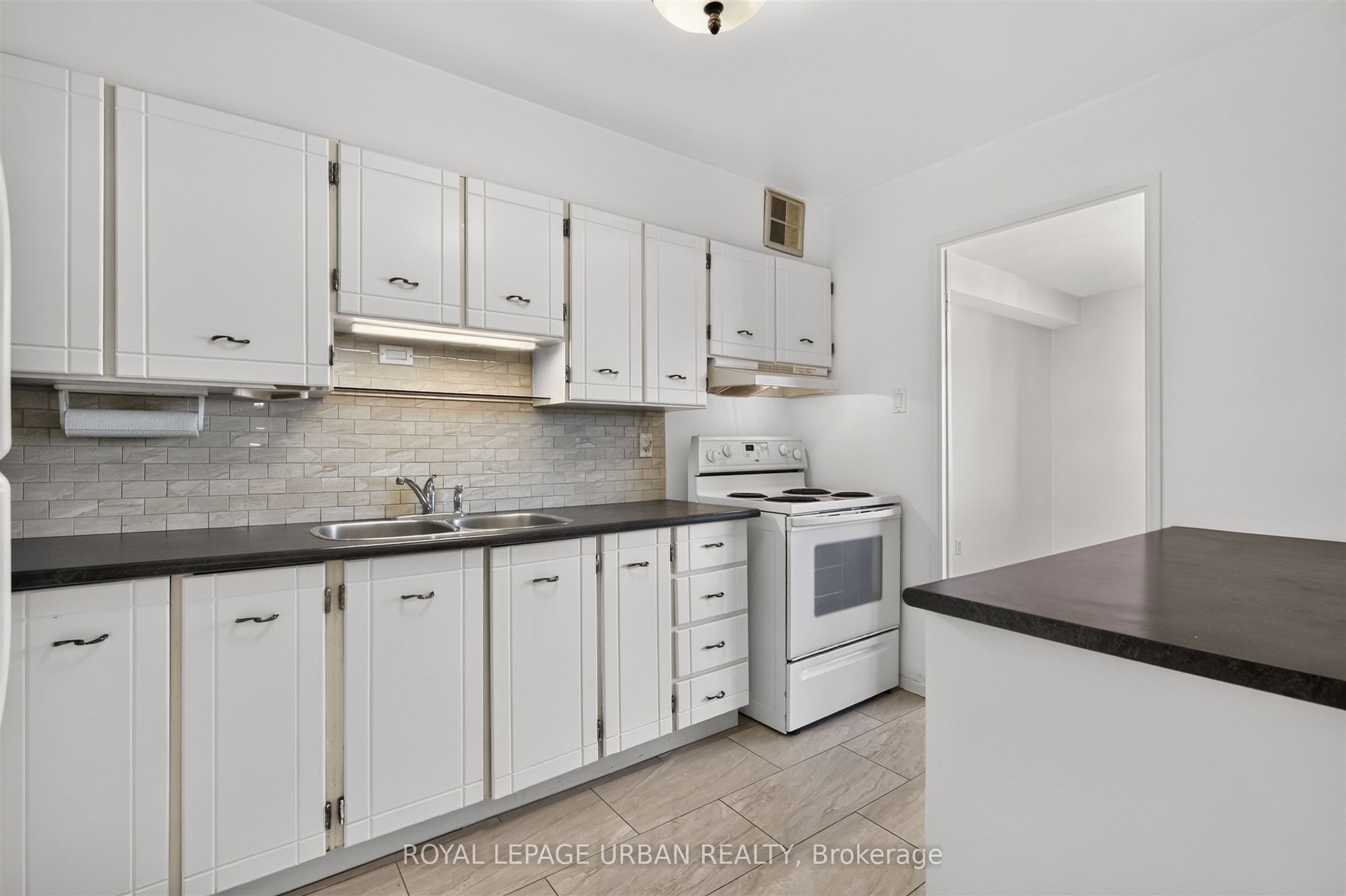 1135 Logan Avenue 703 Property Photo 20