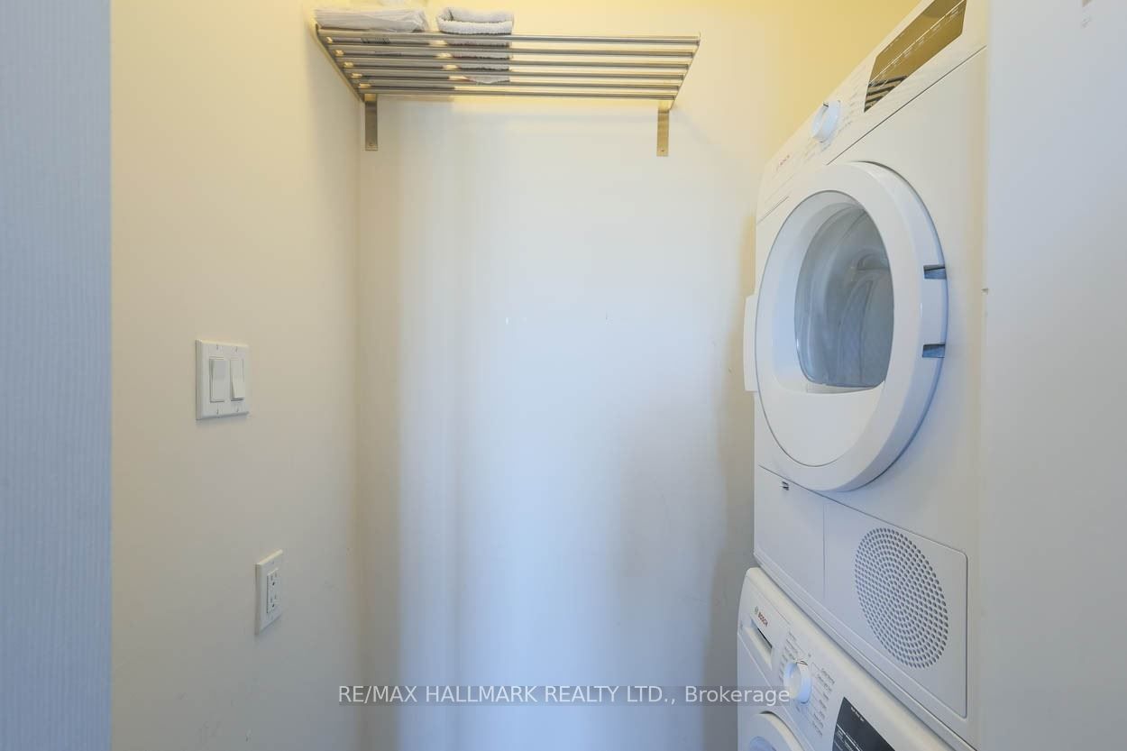 3757a St Clair Avenue E Property Photo 5
