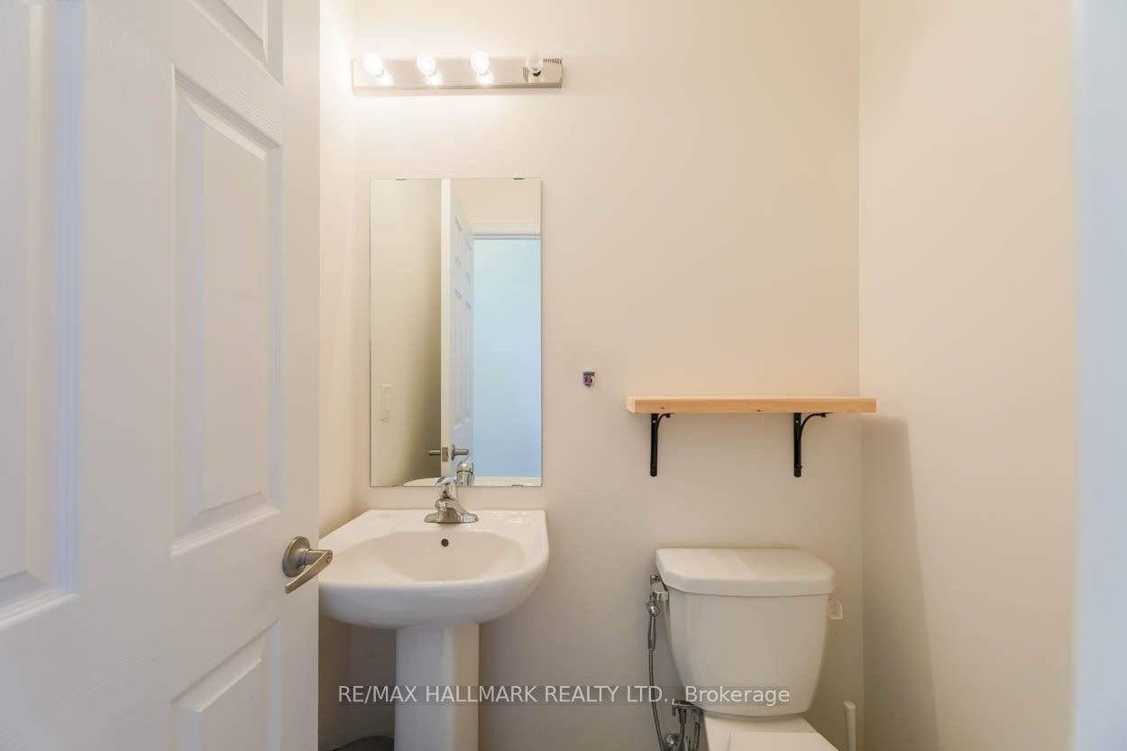 3757a St Clair Avenue E Property Photo 6