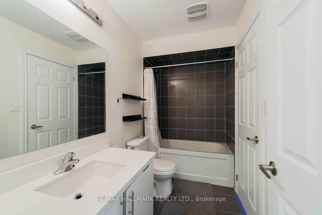 3757a St Clair Avenue E Property Photo 8