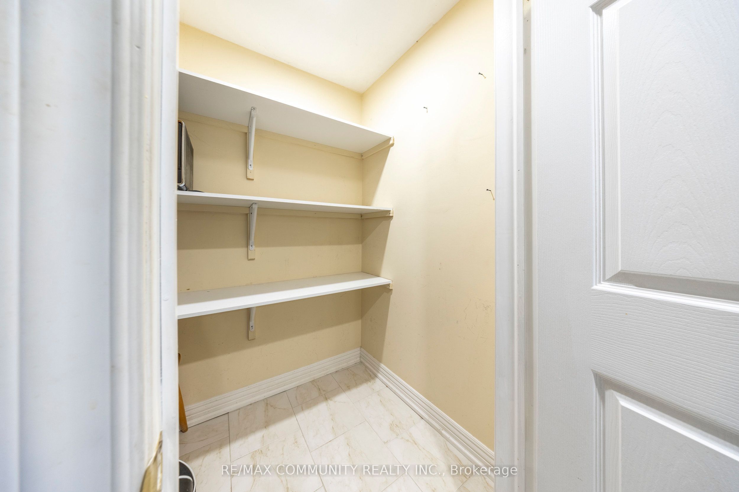 72 Lampman Drive Bsmt Property Photo 5