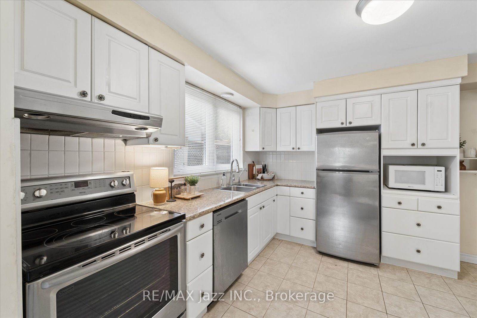 241 Viewmount Street Property Photo 15