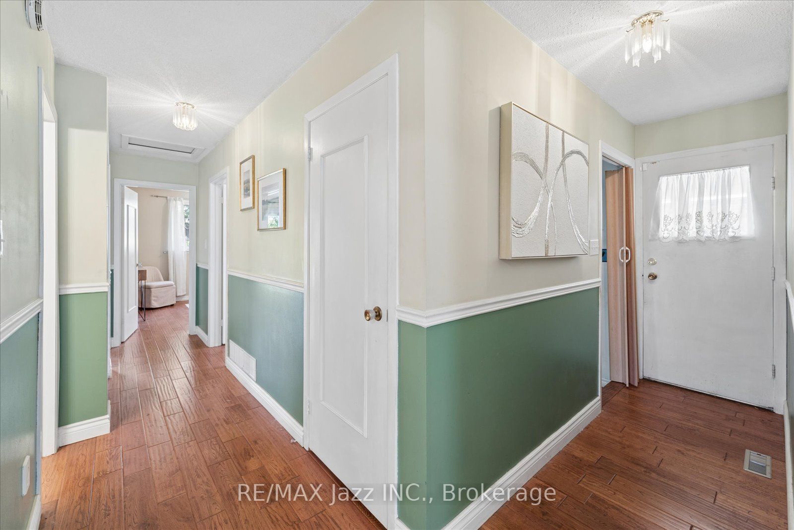 241 Viewmount Street Property Photo 20
