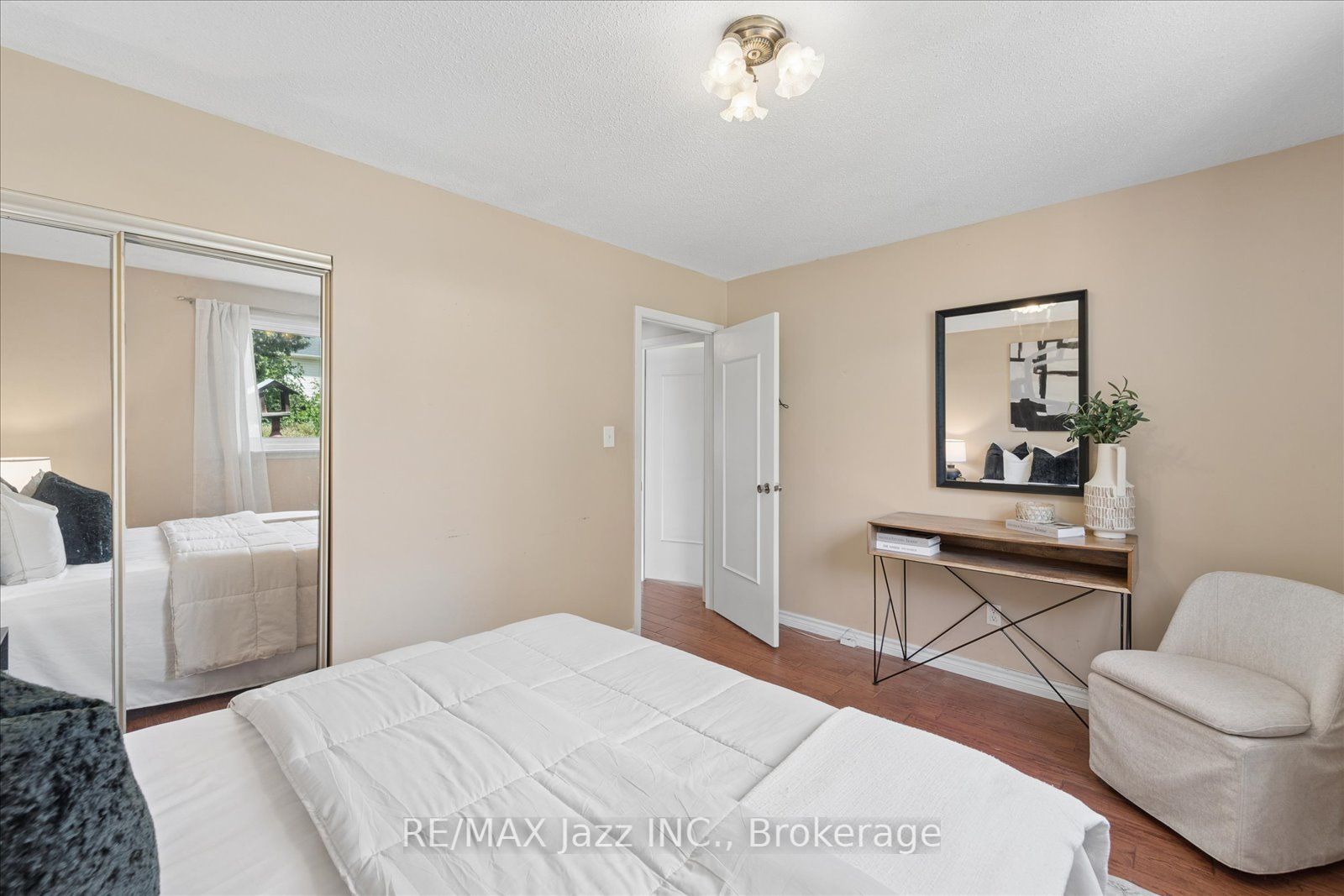 241 Viewmount Street Property Photo 25