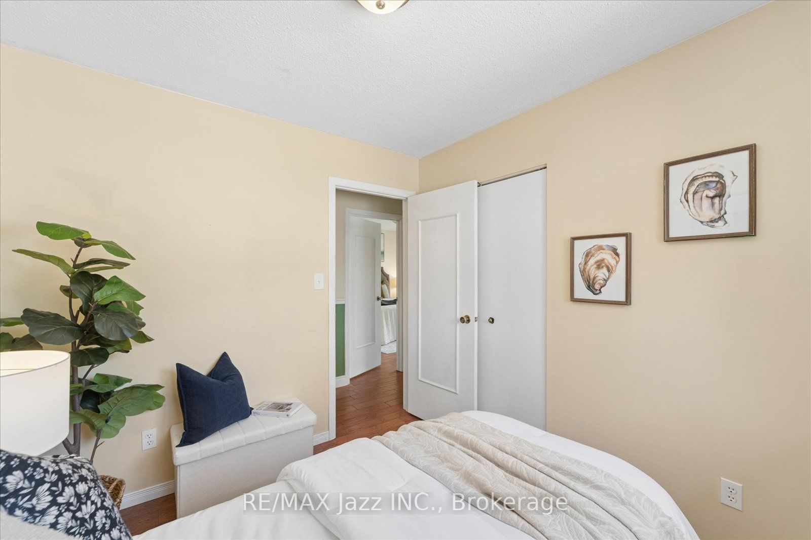 241 Viewmount Street Property Photo 27
