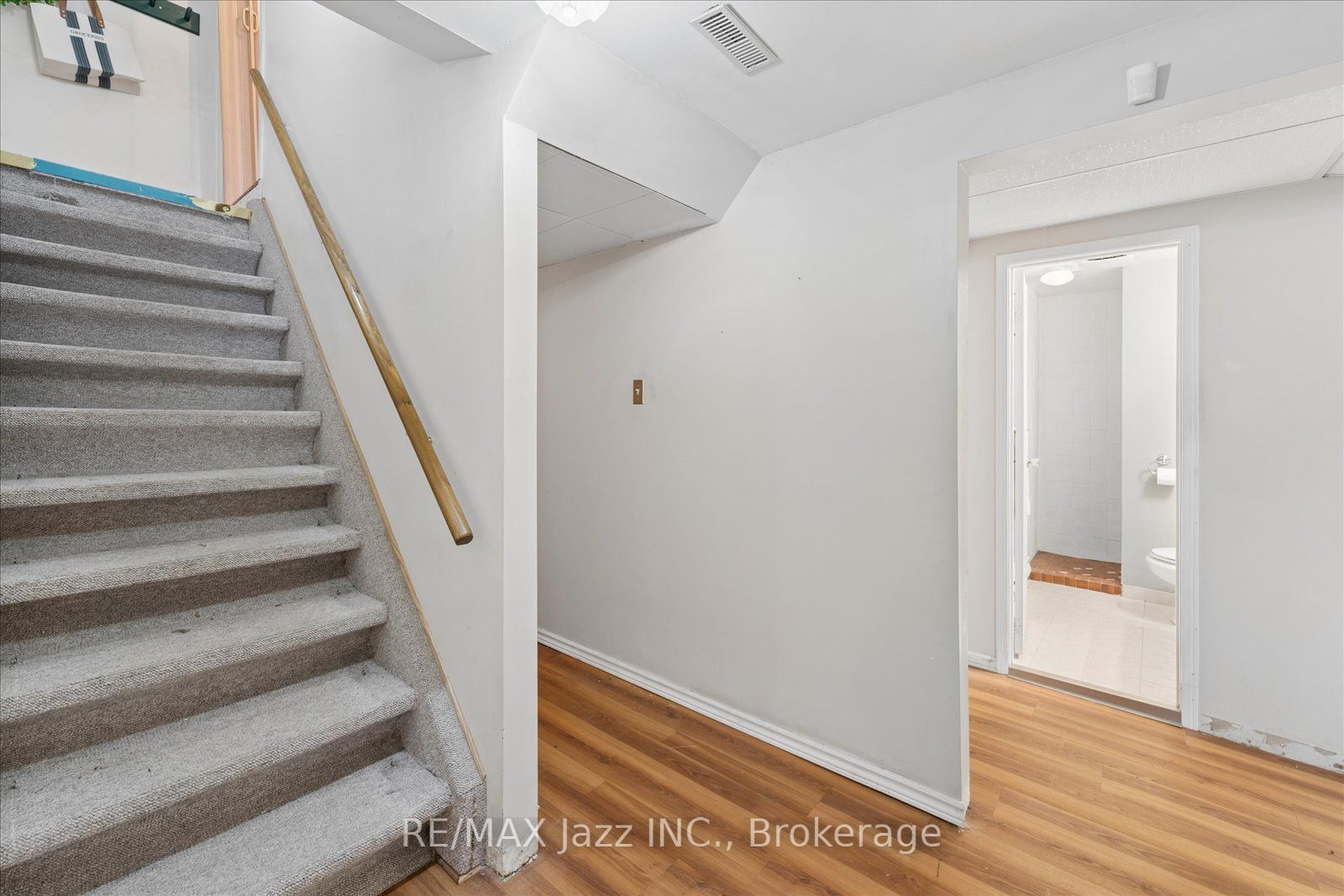 241 Viewmount Street Property Photo 29
