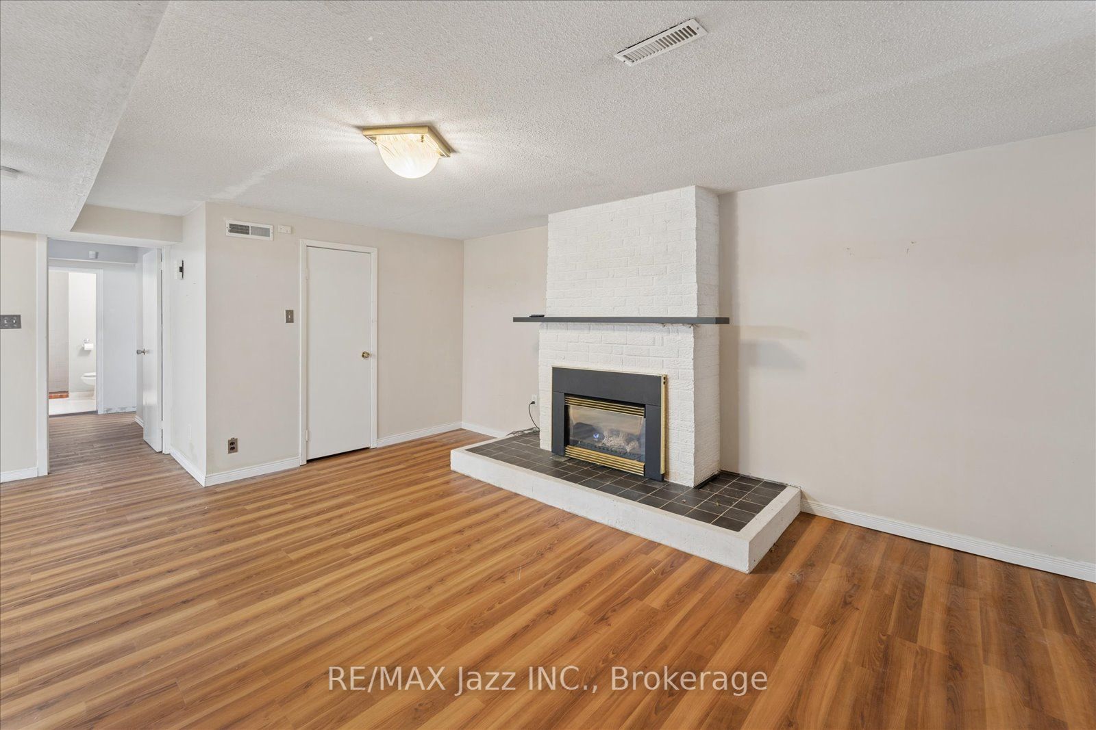 241 Viewmount Street Property Photo 31
