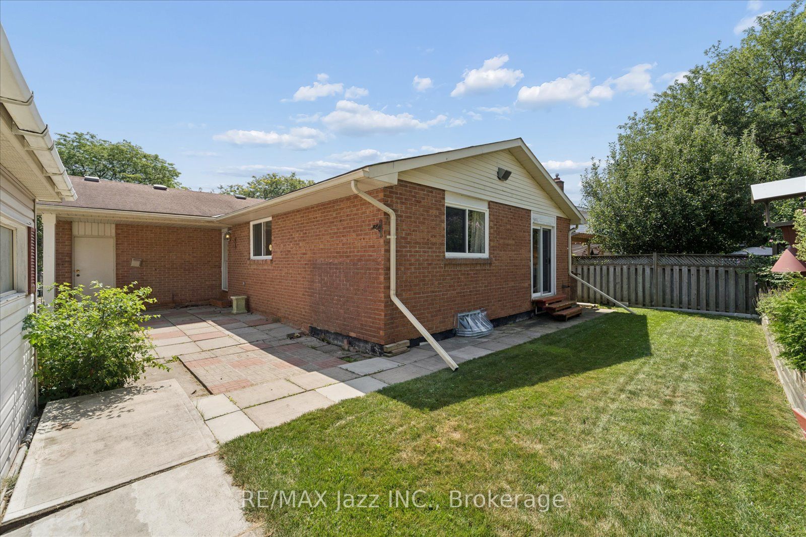 241 Viewmount Street Property Photo 42