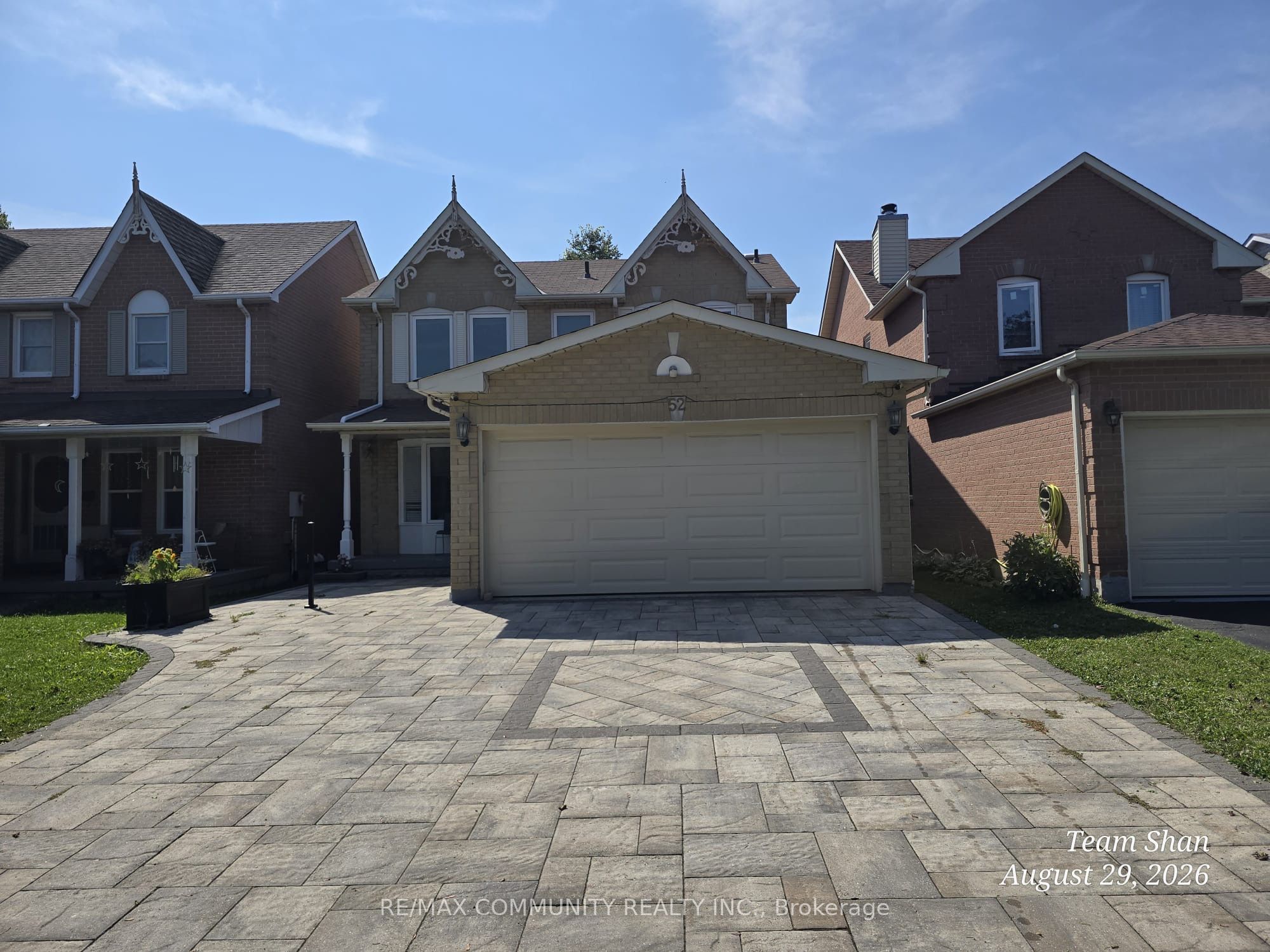 52 Noake Crescent Main Property Photo 1
