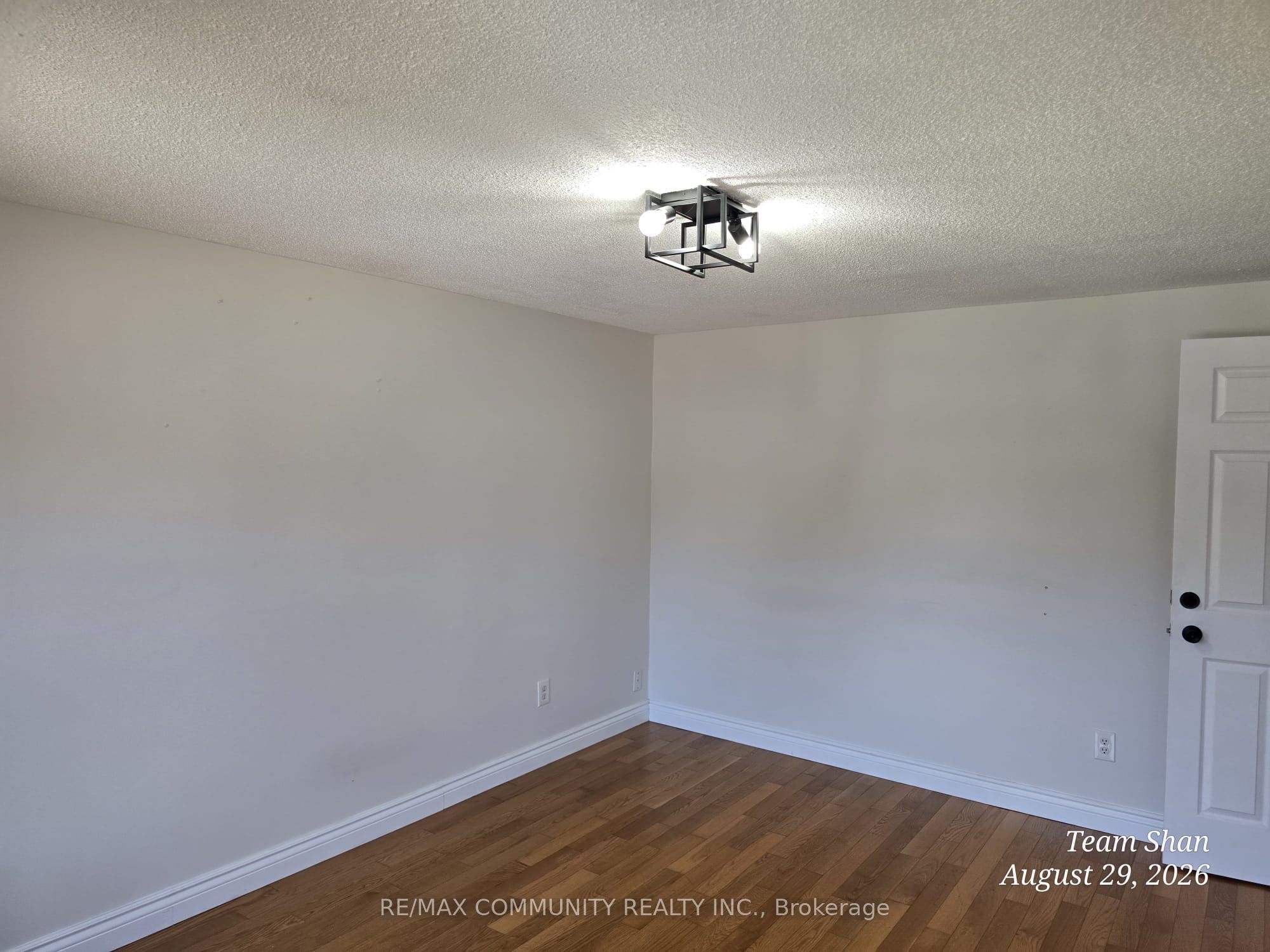 52 Noake Crescent Main Property Photo 18