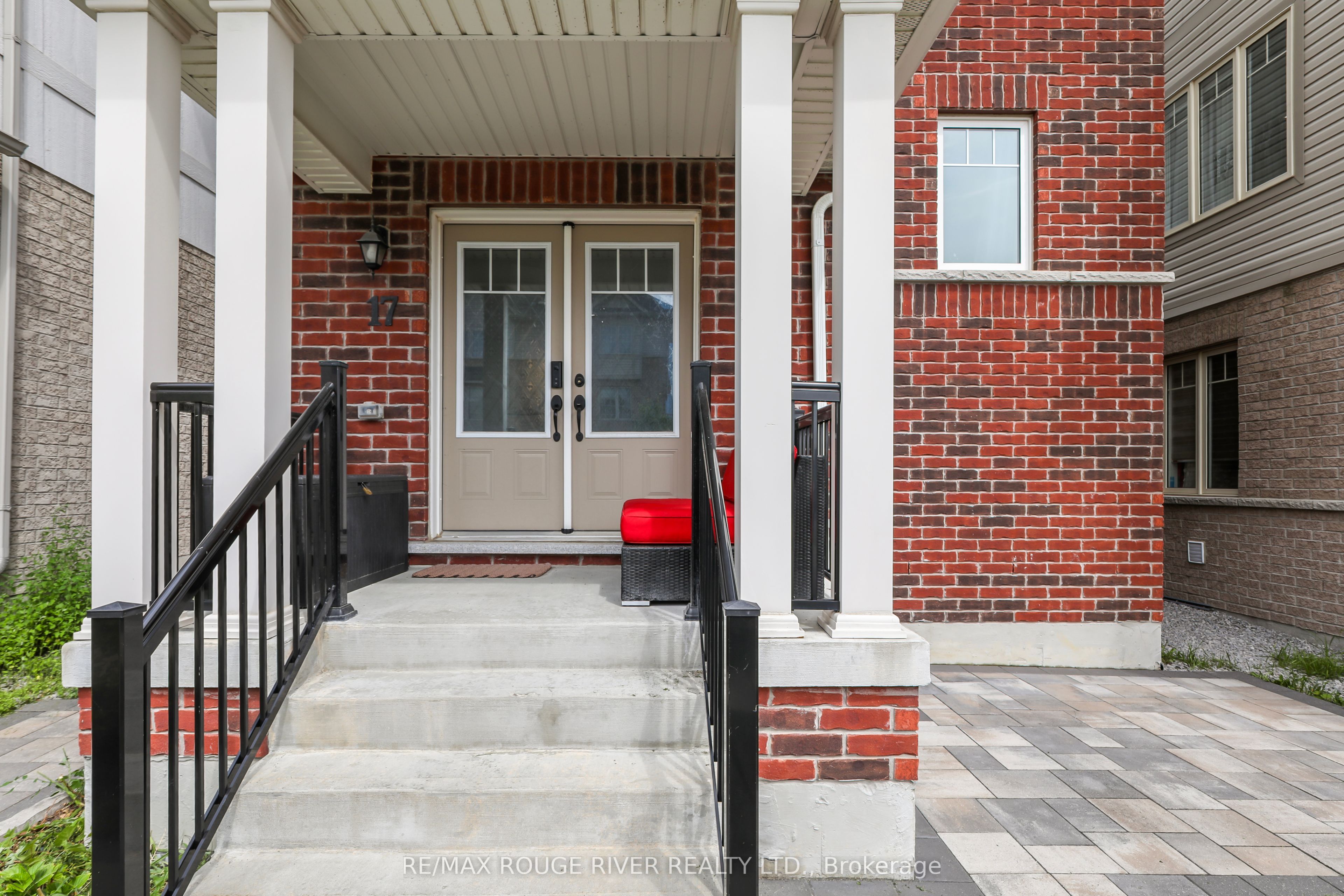 17 Devineridge Avenue Property Photo 2