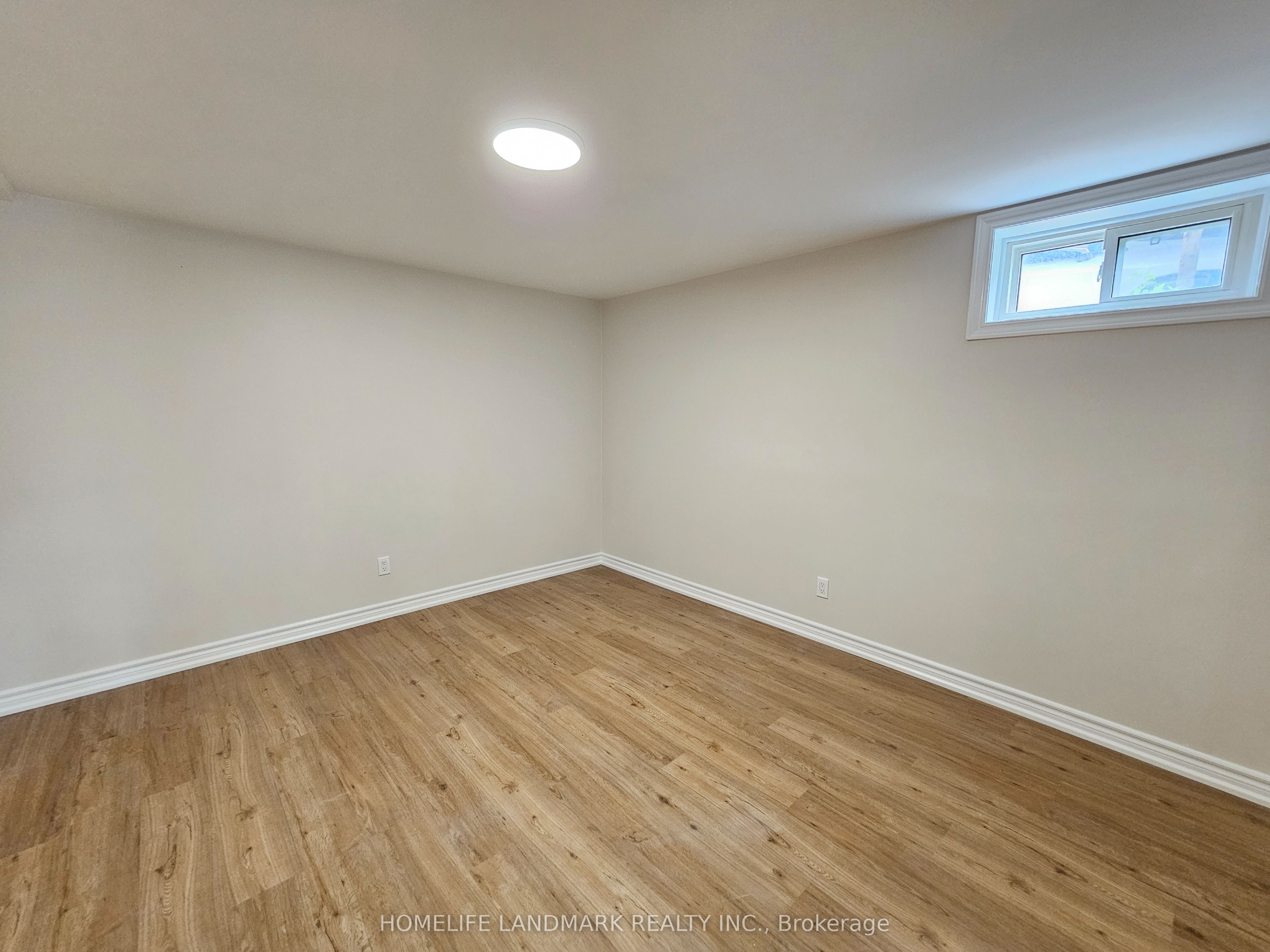 499 Tennyson Court Lower Property Photo 7