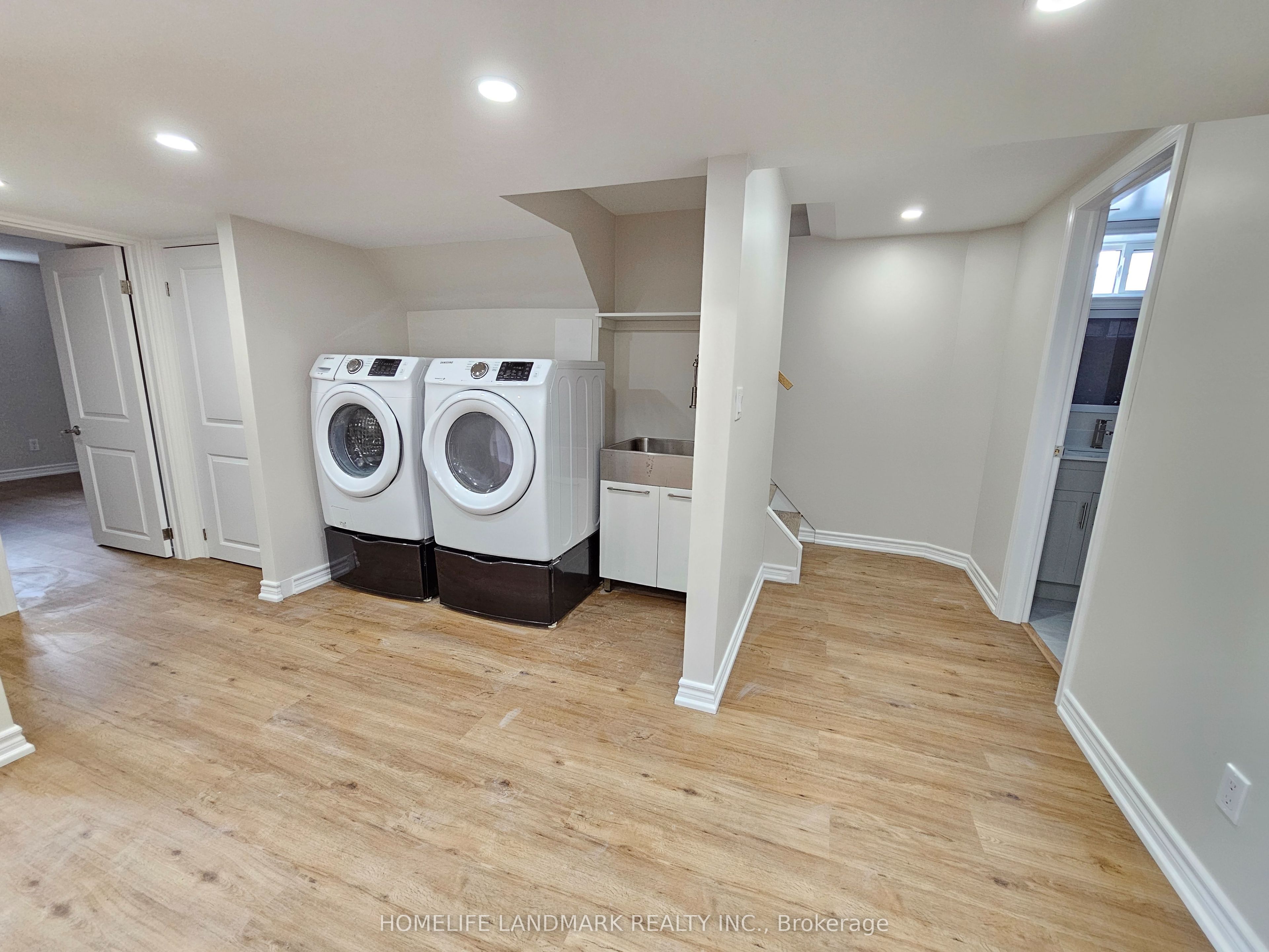 499 Tennyson Court Lower Property Photo 8