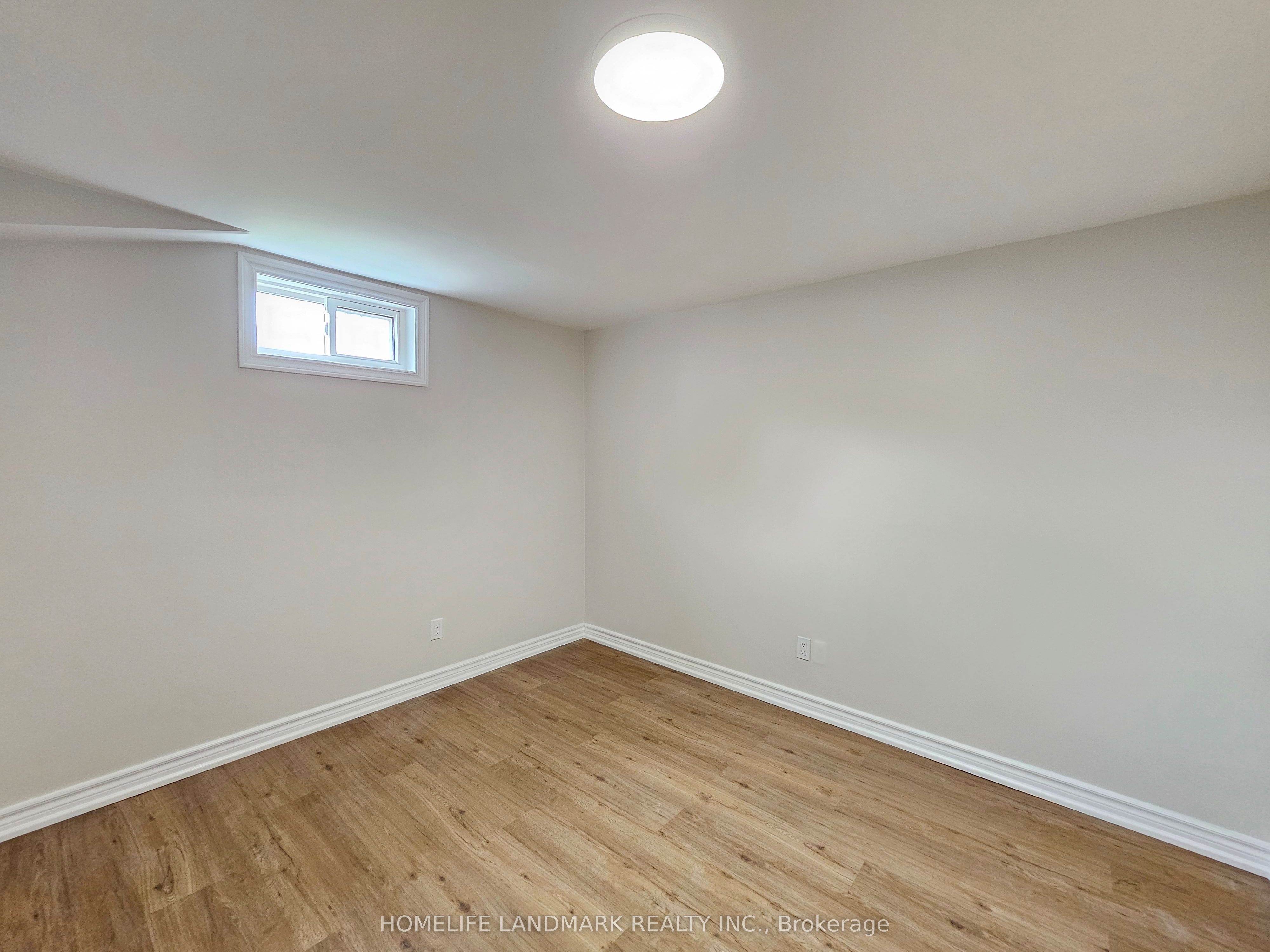 499 Tennyson Court Lower Property Photo 11