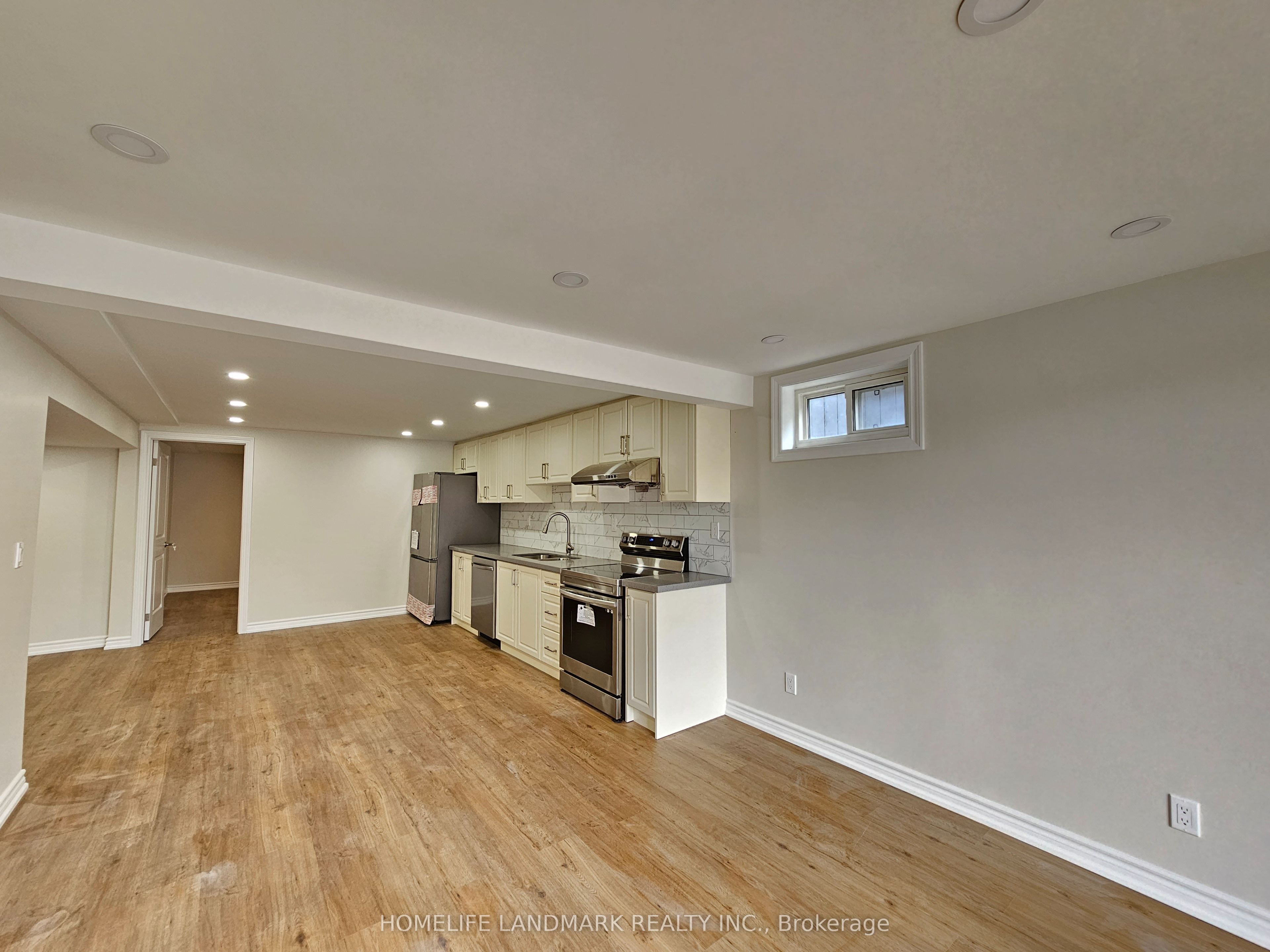 499 Tennyson Court Lower Property Photo 13
