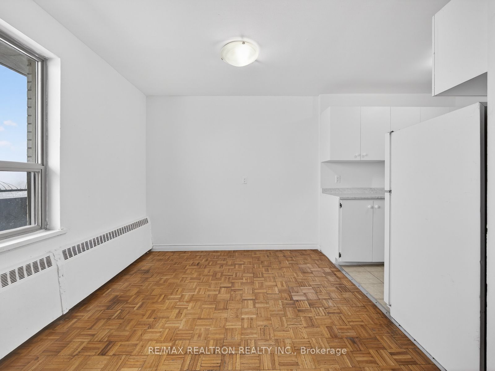 275 Wentworth Street W 205 Property Photo 7