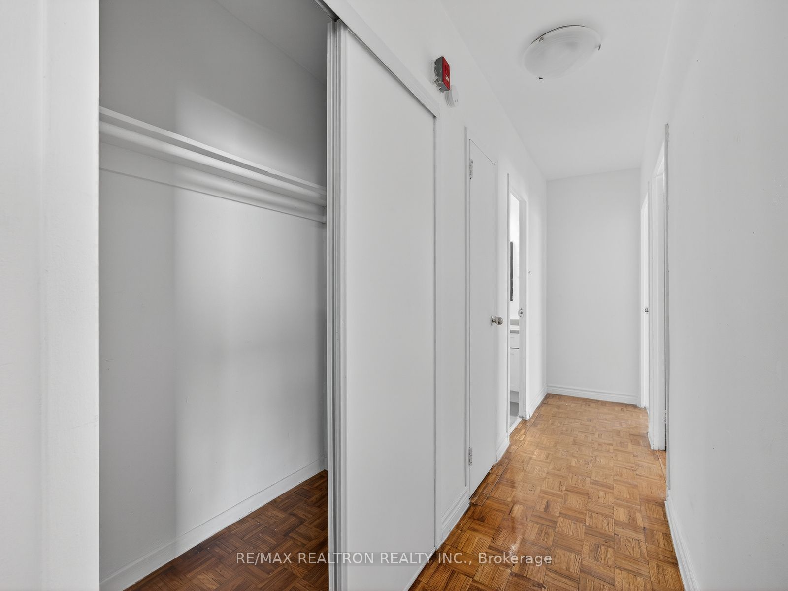 275 Wentworth Street W 205 Property Photo 10
