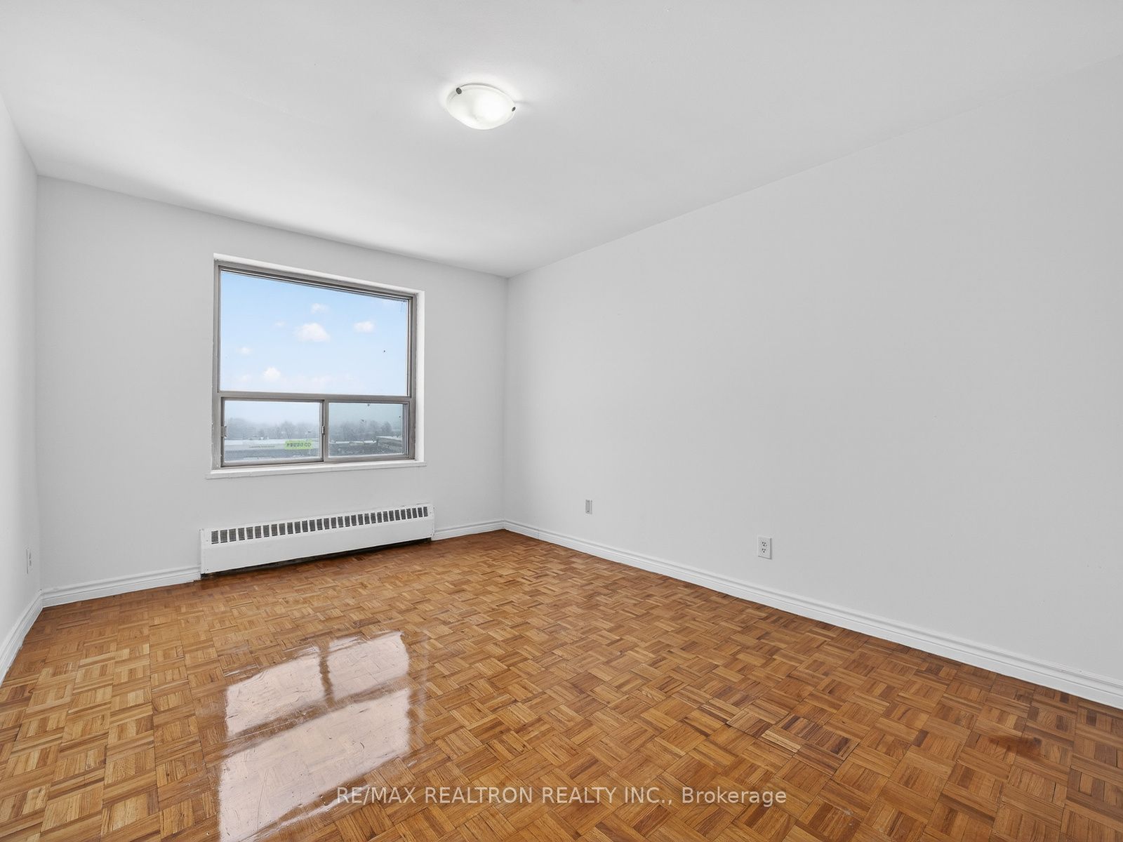 275 Wentworth Street W 205 Property Photo 13