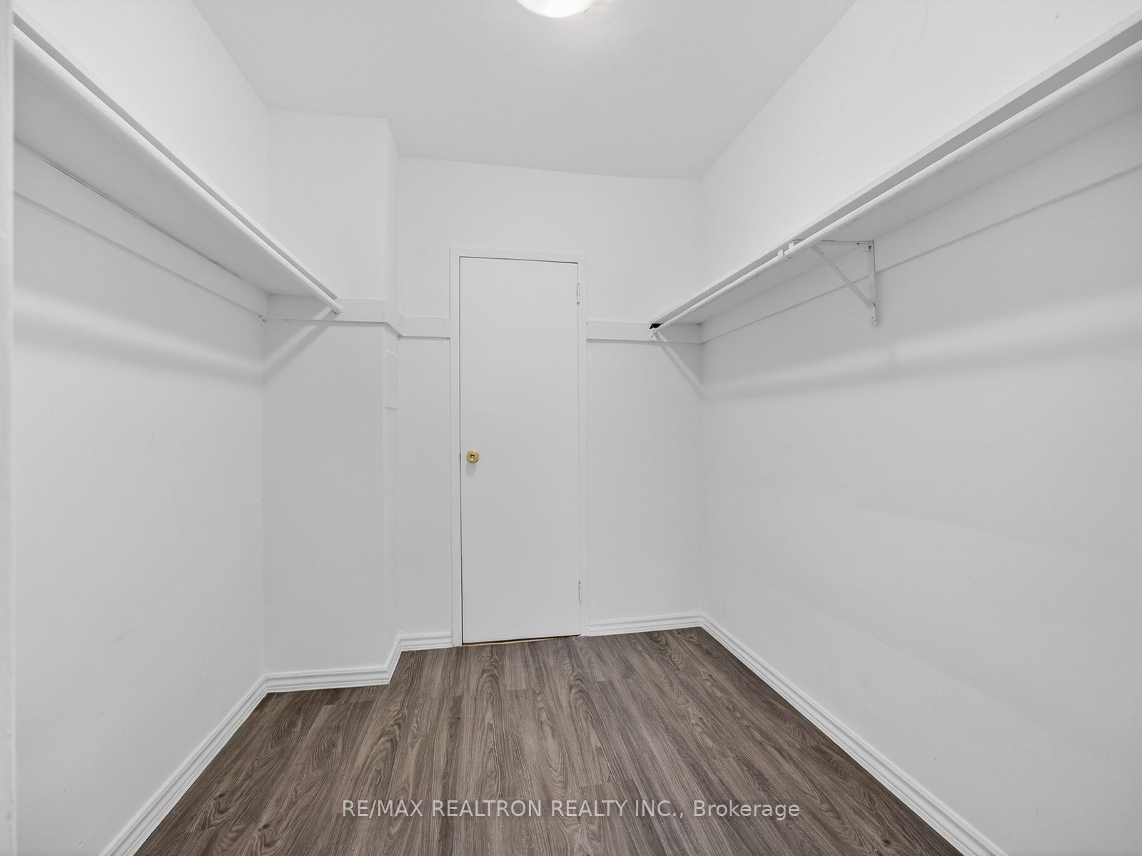 275 Wentworth Street W 205 Property Photo 17