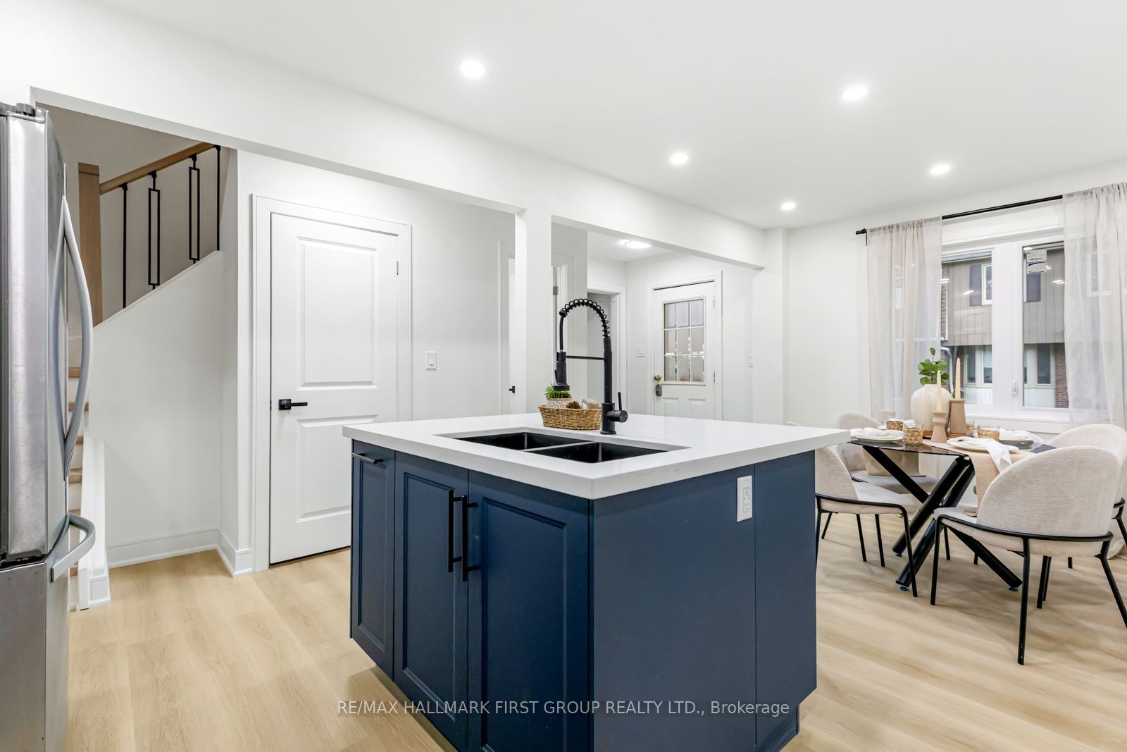 270 Timberbank Boulevard 75 Property Photo 2