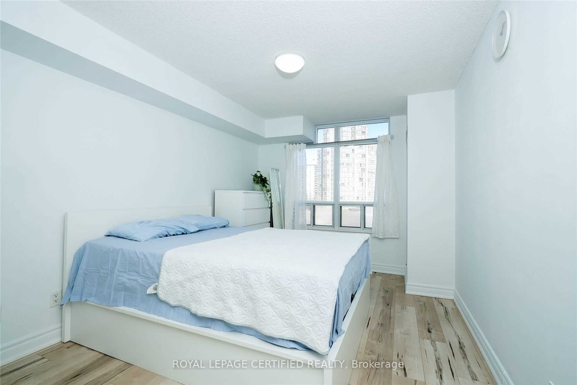3650 Kingston Road 424 Property Photo 13