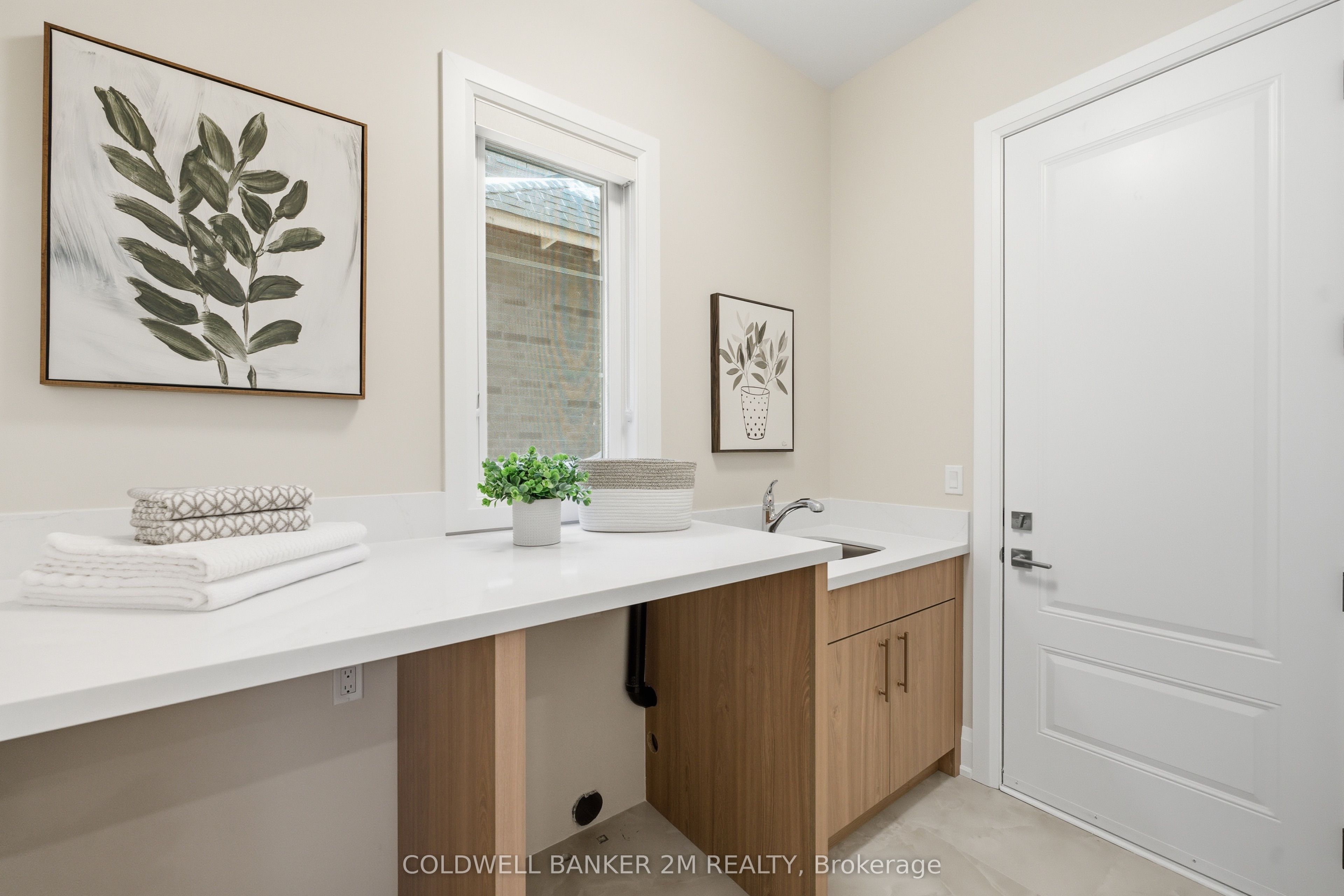 2038 Rudell Road Property Photo 19