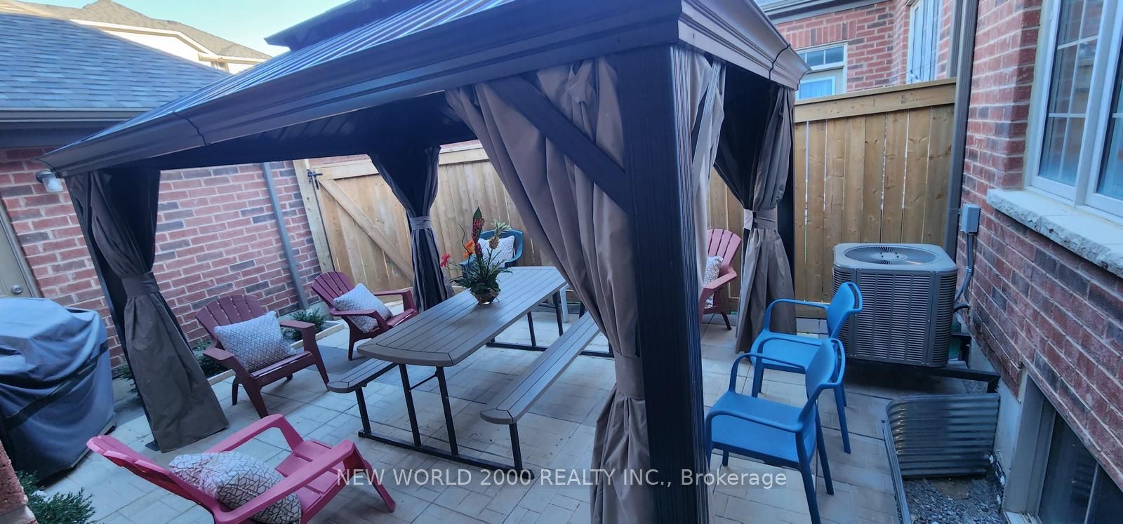 29 N Hornchurch Street Upper Property Photo 16