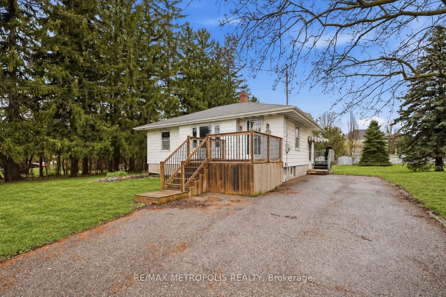 148 Winchester Road E Property Photo 1