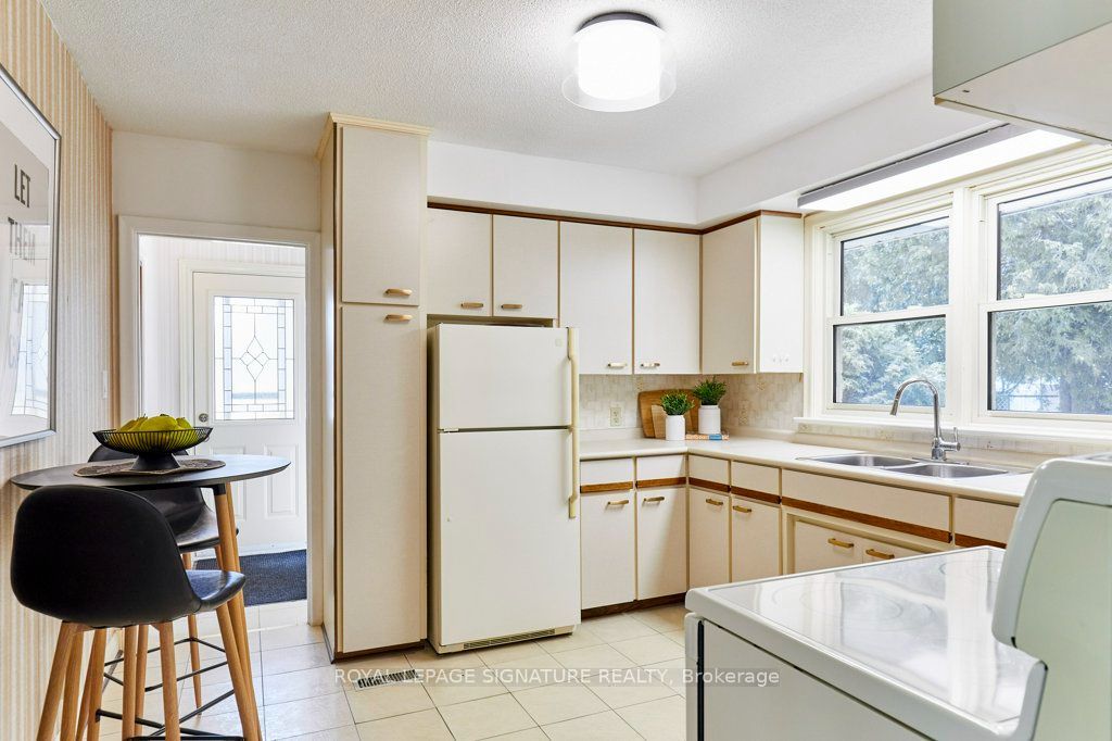 74 Forest Road Property Photo 5