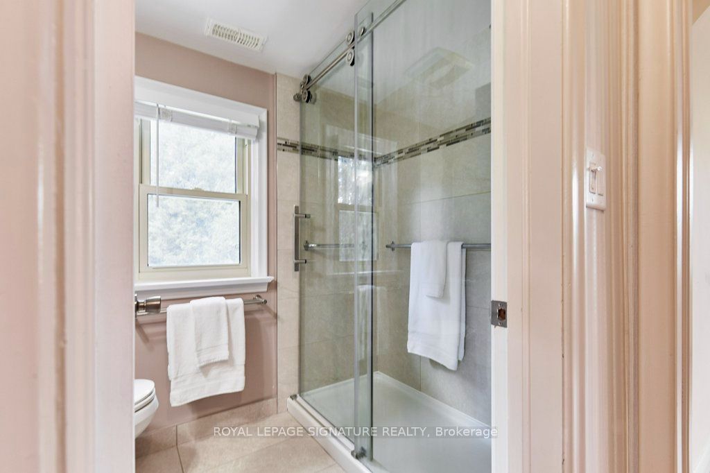 74 Forest Road Property Photo 11