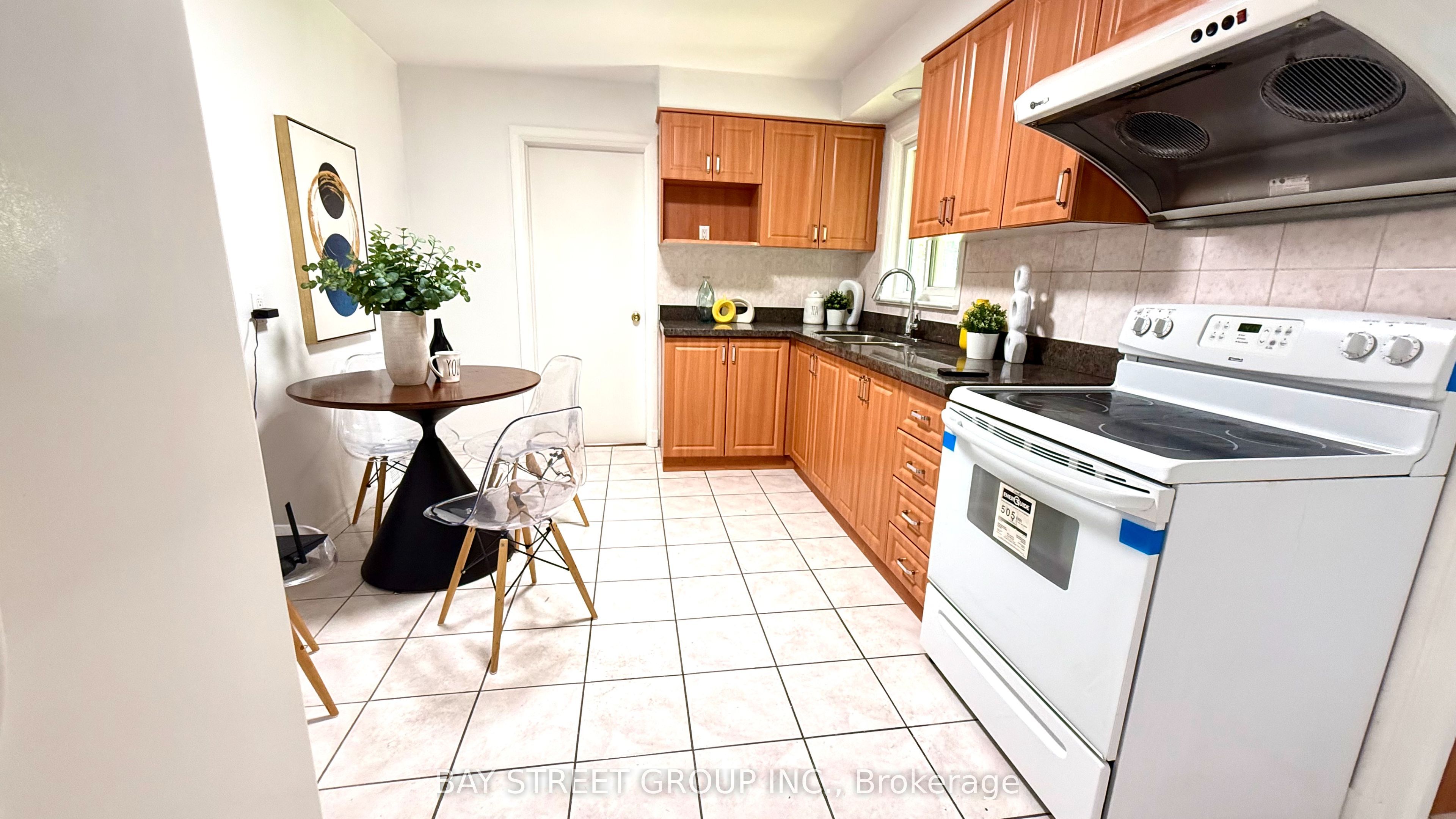 2212 Kennedy Road Property Photo 4