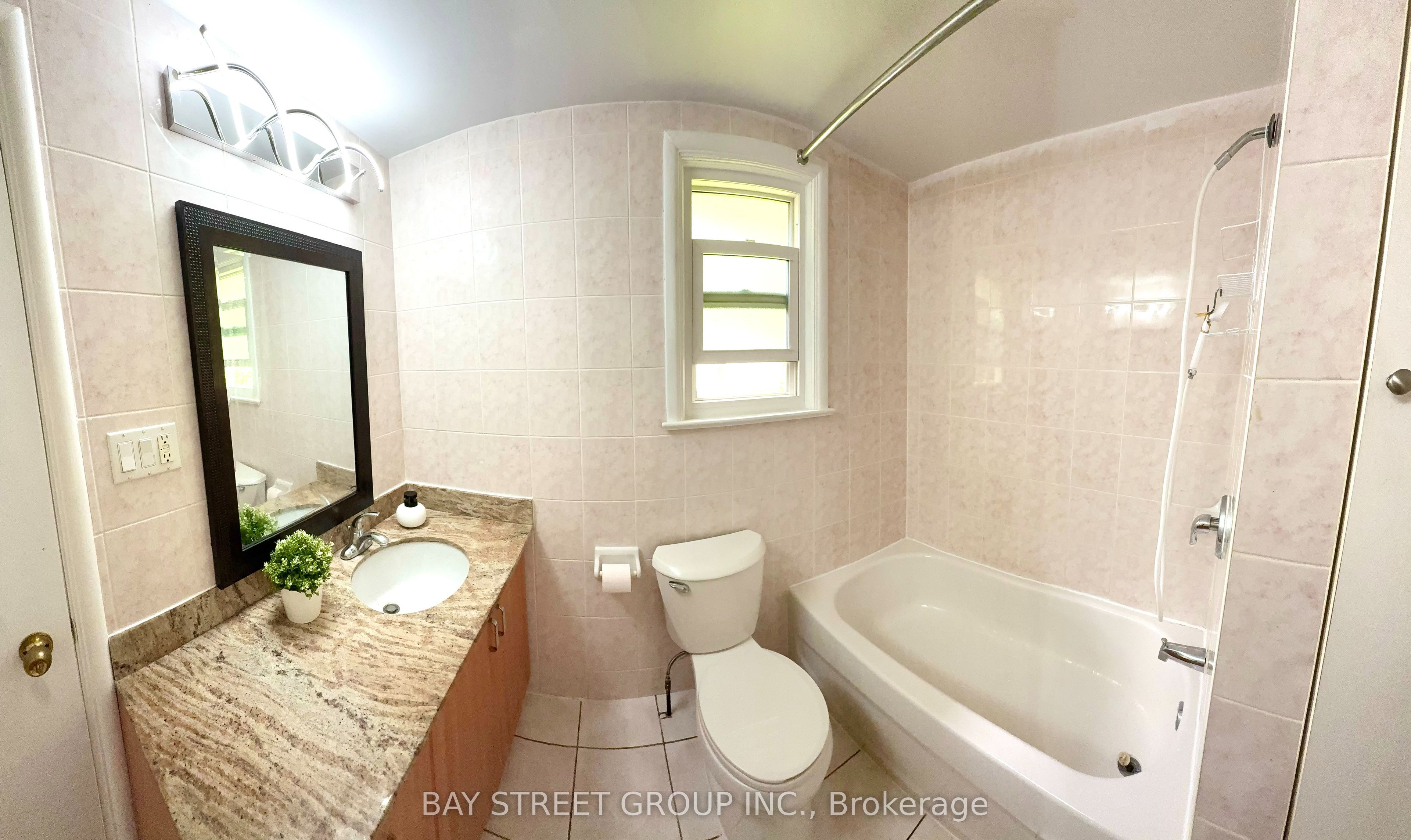 2212 Kennedy Road Property Photo 10
