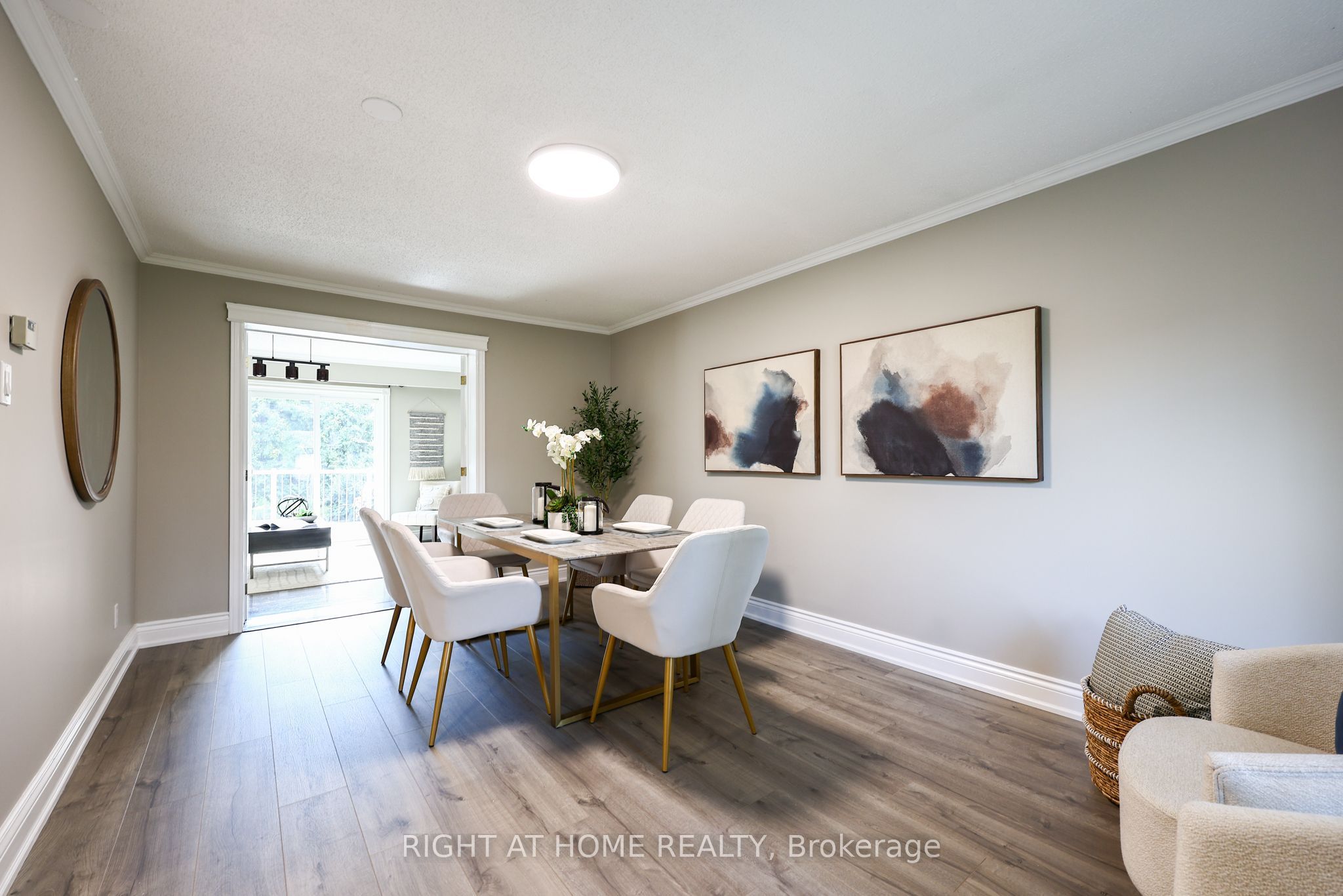 65 Anstead Crescent Property Photo 2