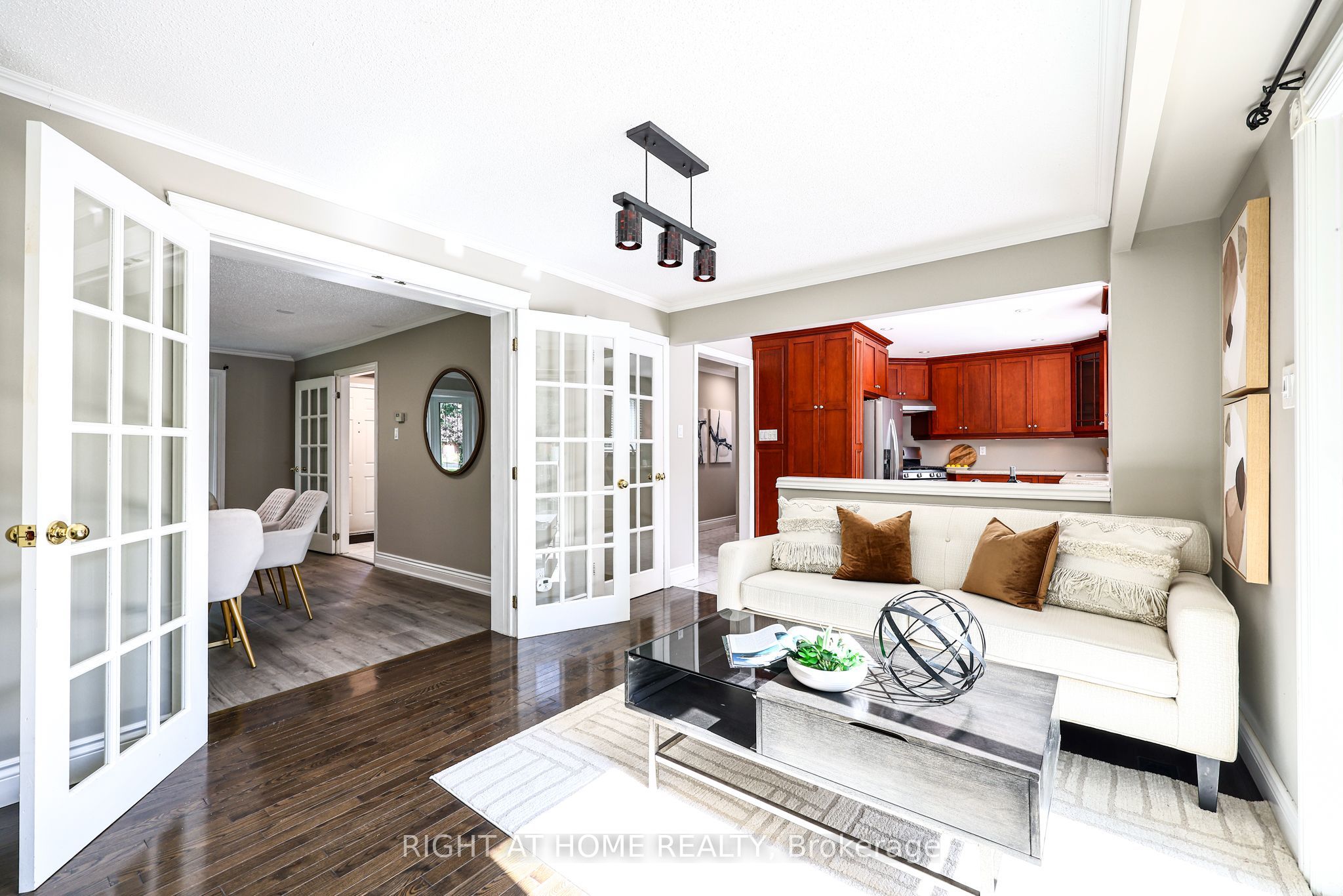 65 Anstead Crescent Property Photo 10