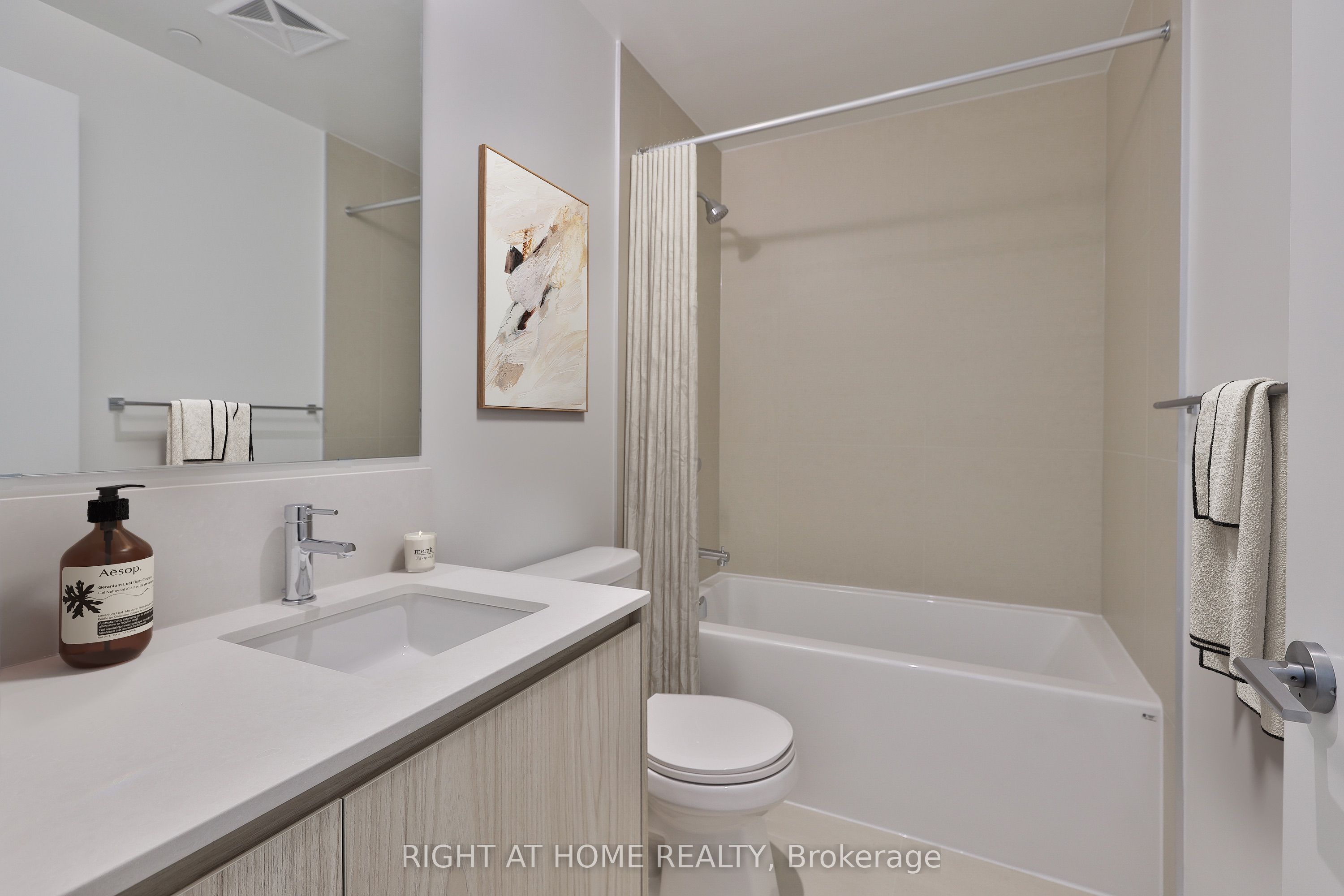 1161 Kingston Road 211 Property Photo 10