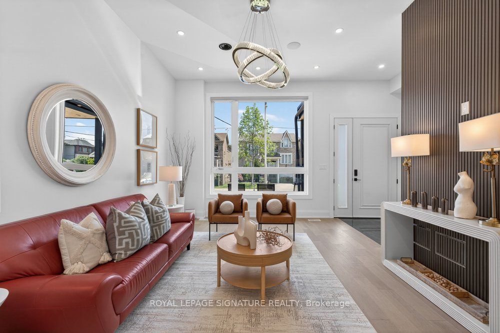 260 Dewhurst Boulevard N Property Photo 8