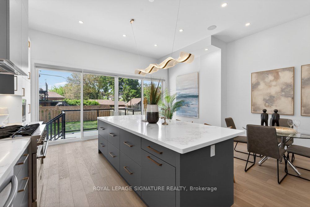 260 Dewhurst Boulevard N Property Photo 12